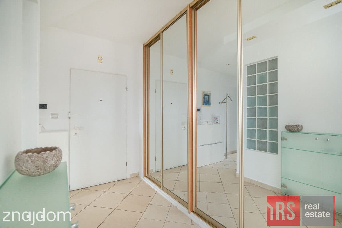 Apartament z widokiem Saska Kępa - zdjęcie 6