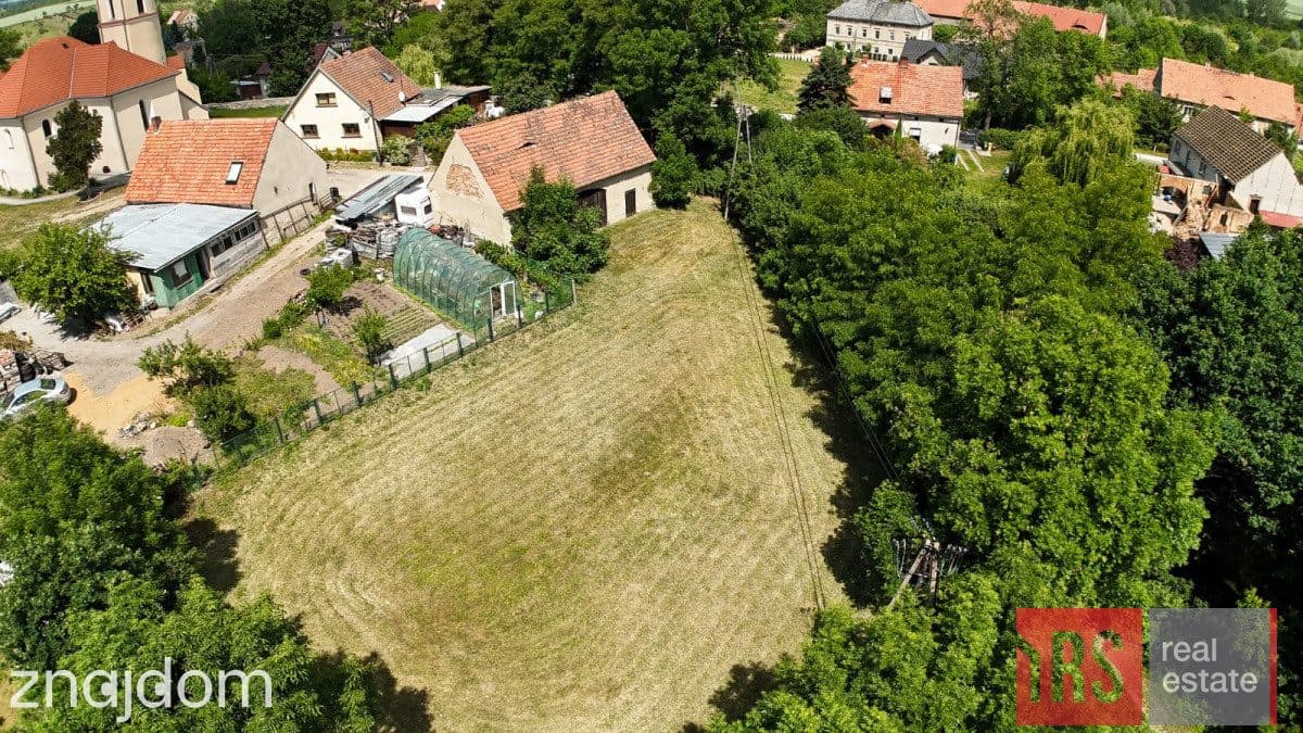 Działka 1330 m² z MPZP i stodołą – Rusko | 149 900