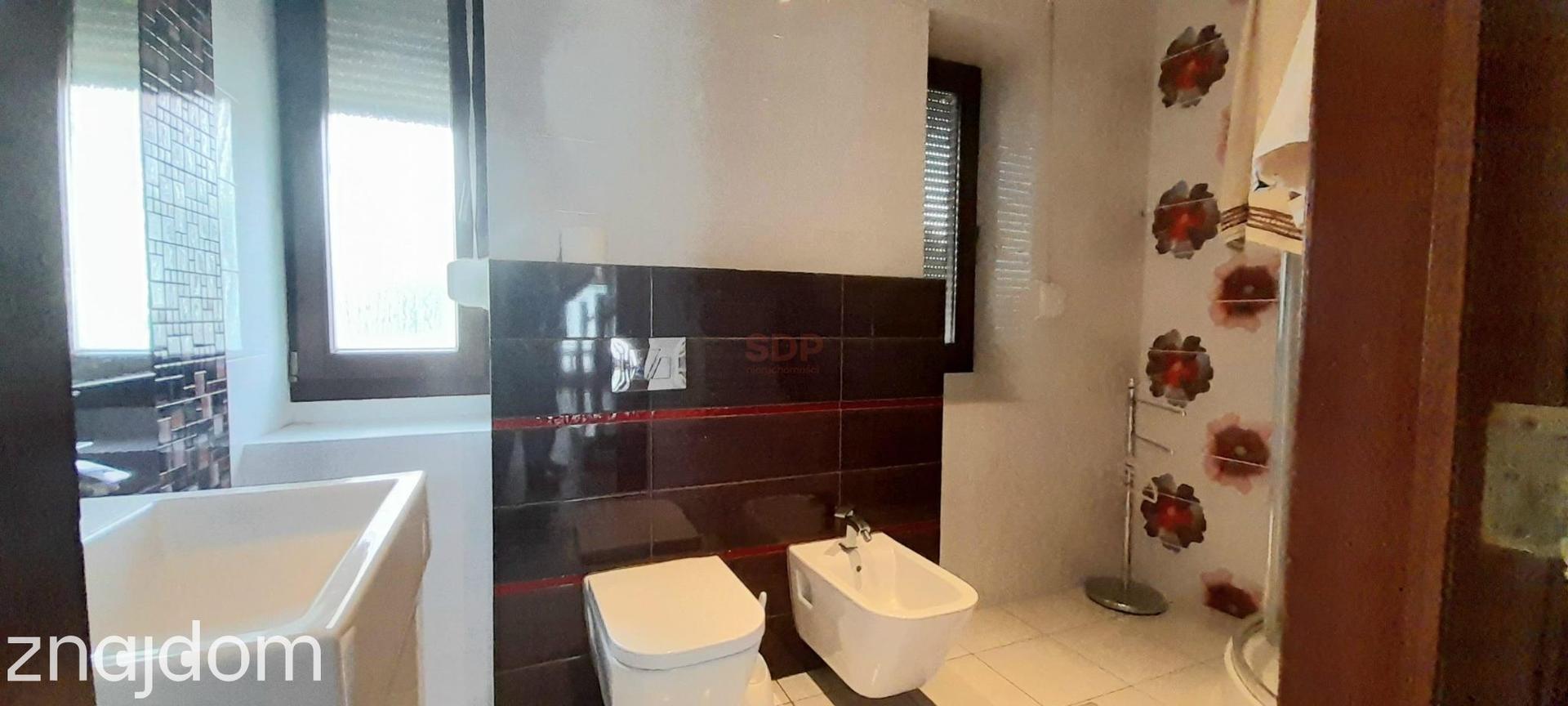 Współczesny dom 279m2+100m2 poddasze, garaż na 2-auta, ogród, taras - zdjęcie 14