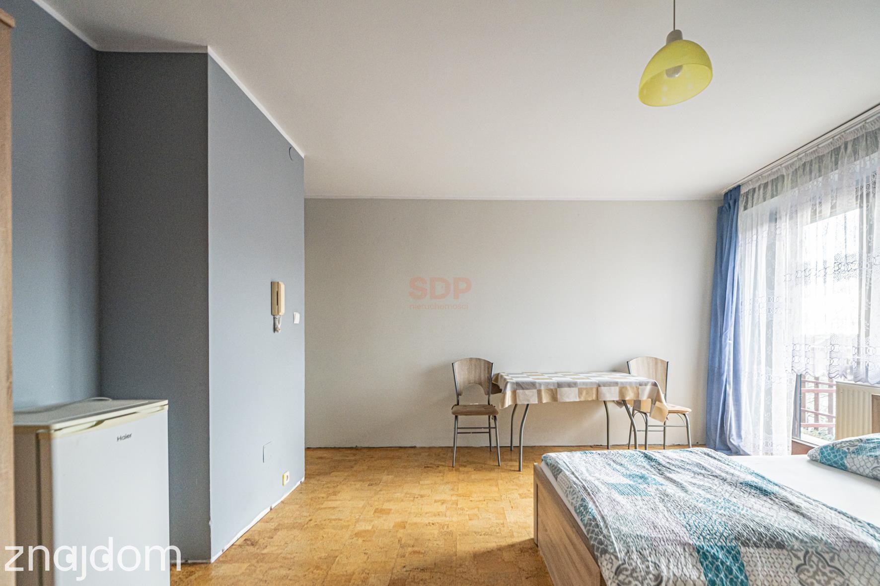 Współczesny dom 279m2+100m2 poddasze, garaż na 2-auta, ogród, taras - zdjęcie 8