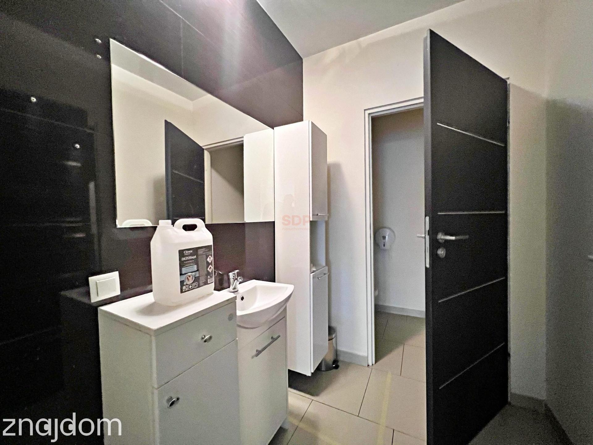 Lokal handlowo-usługowy 140 m² z antresolą
Wrocław – Krzyki - zdjęcie 13