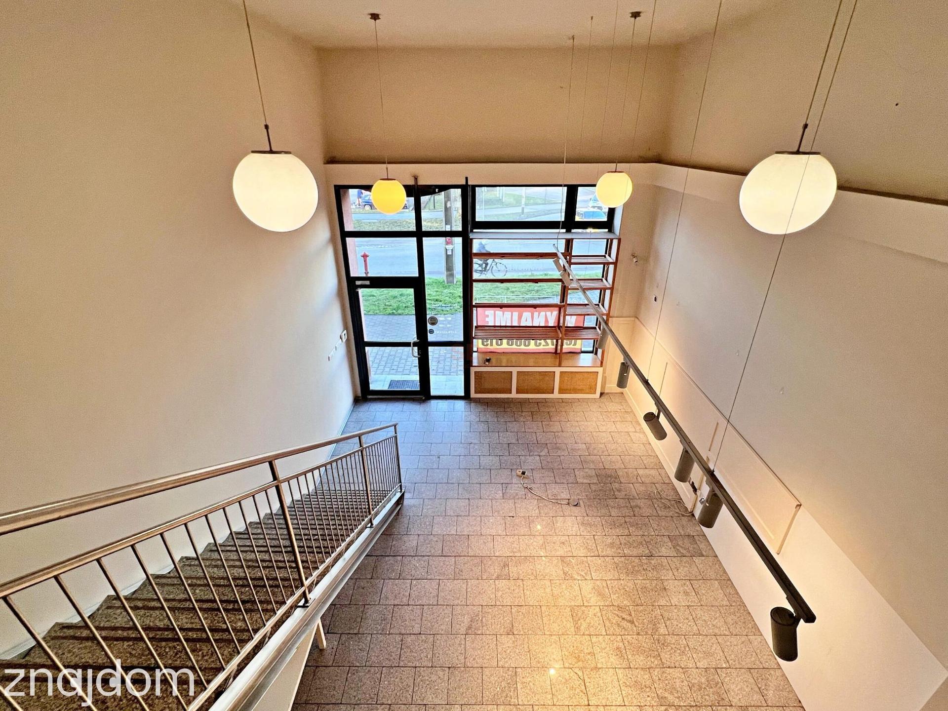 Lokal handlowo-usługowy 140 m² z antresolą
Wrocław – Krzyki - zdjęcie 5