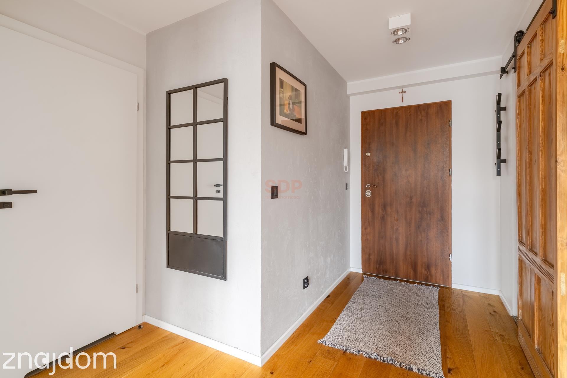 Loftowy apartament w Śródmieściu - zdjęcie 10