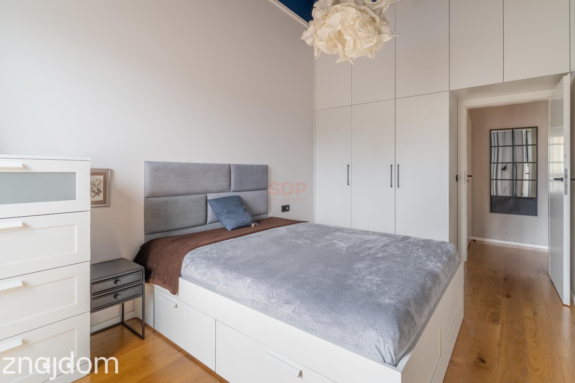 Loftowy apartament w Śródmieściu - zdjęcie 7