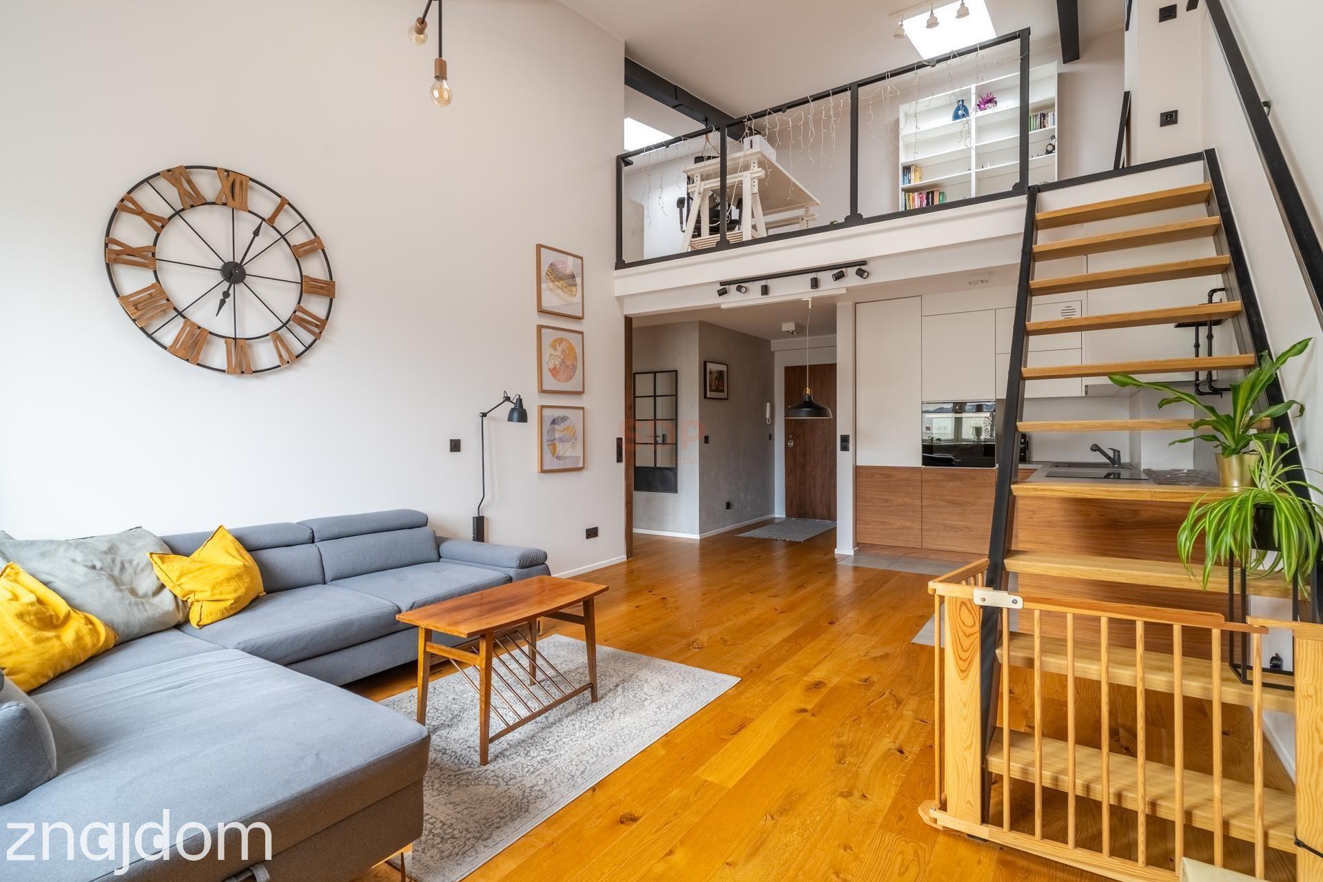 Loftowy apartament w Śródmieściu - zdjęcie 9