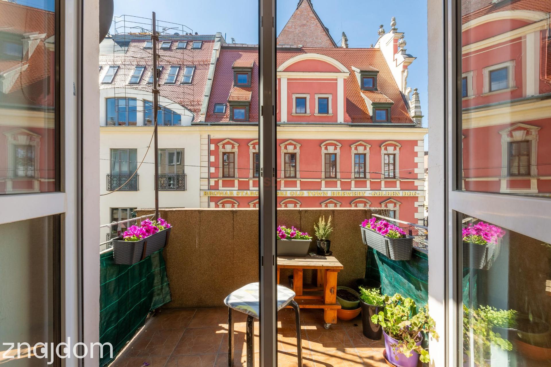 Kawalerka przy Rynku, os. kuchnia, balkon, piwnica