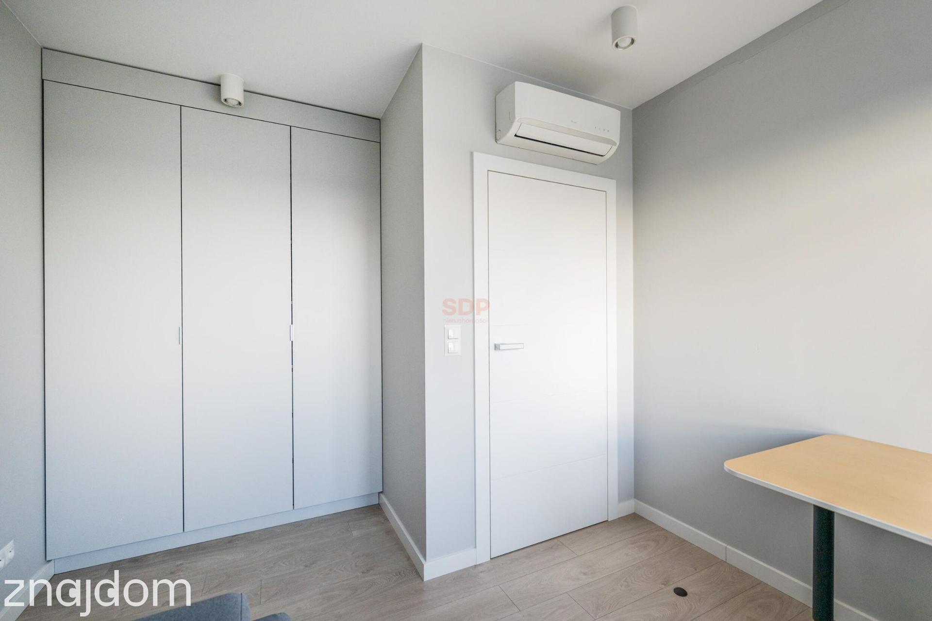 Apartament na 13 piętrze z widokiem – 4 pokoje z garderobą, tarasem - zdjęcie 14