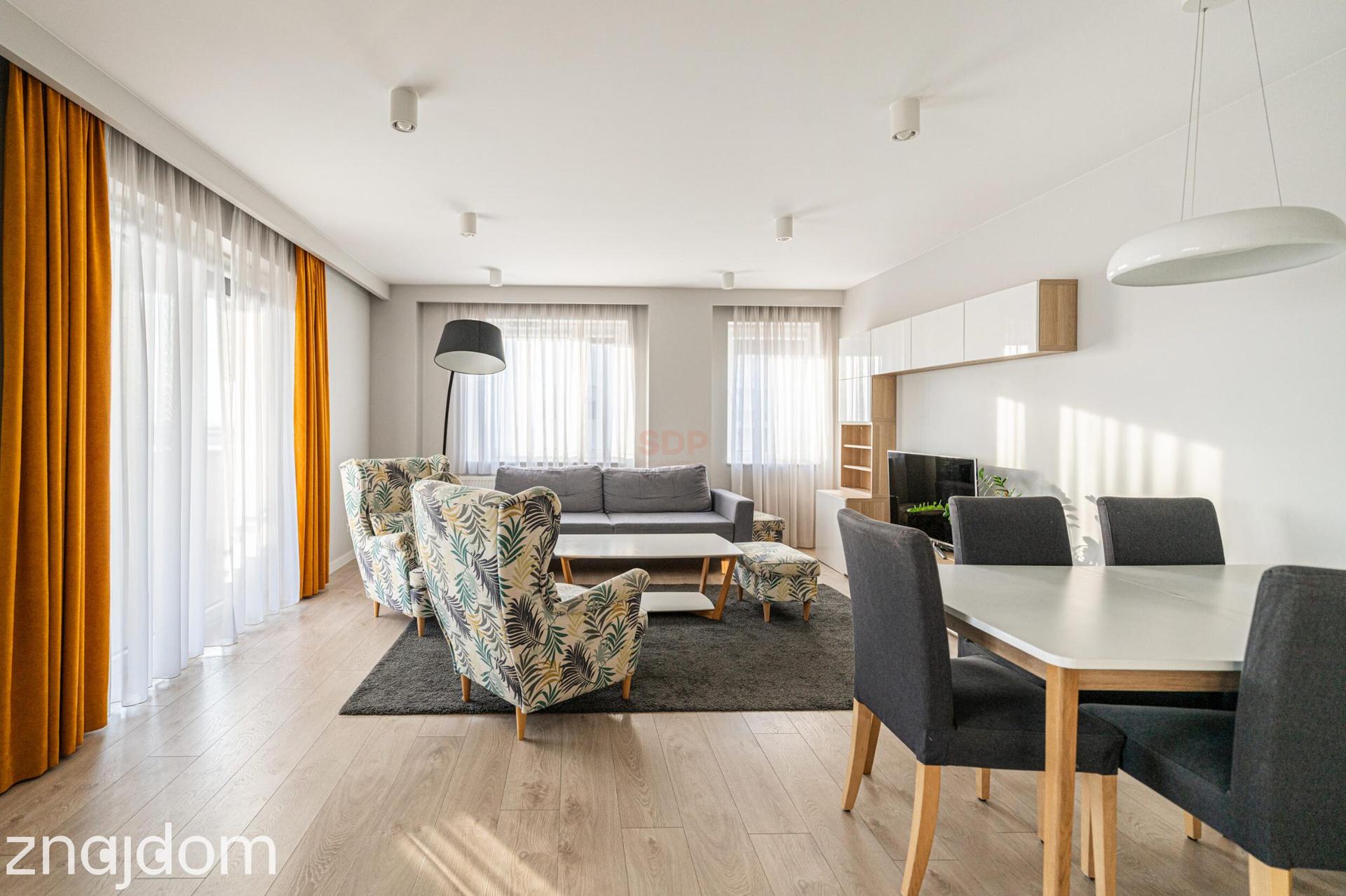 Apartament na 13 piętrze z widokiem – 4 pokoje z garderobą, tarasem - zdjęcie 3