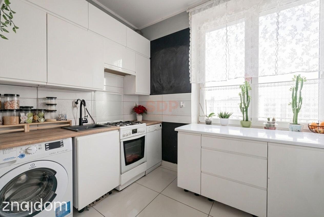 Centrum| 2 pok. w rozkładzie| balkon| osobna kuchnia | parking