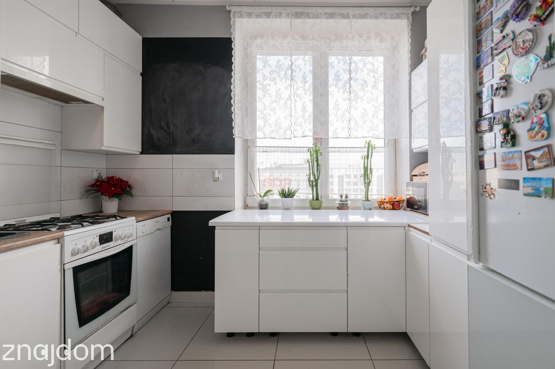 Centrum| 2 pok. w rozkładzie| balkon| osobna kuchnia | parking - zdjęcie 2