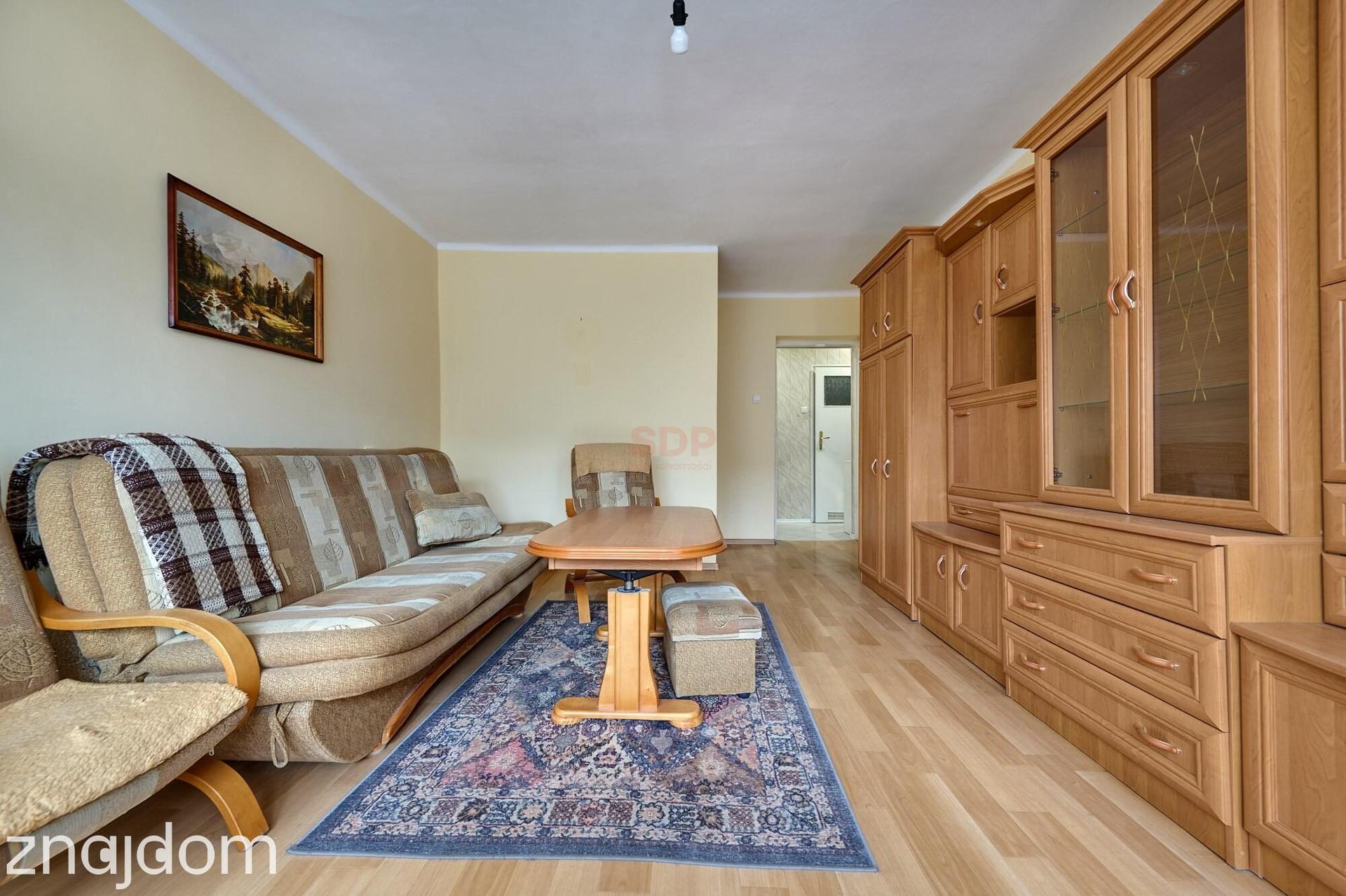 2 pokoje| Balkon | Piwnica | Oddzielna kuchnia | Cicha okolica