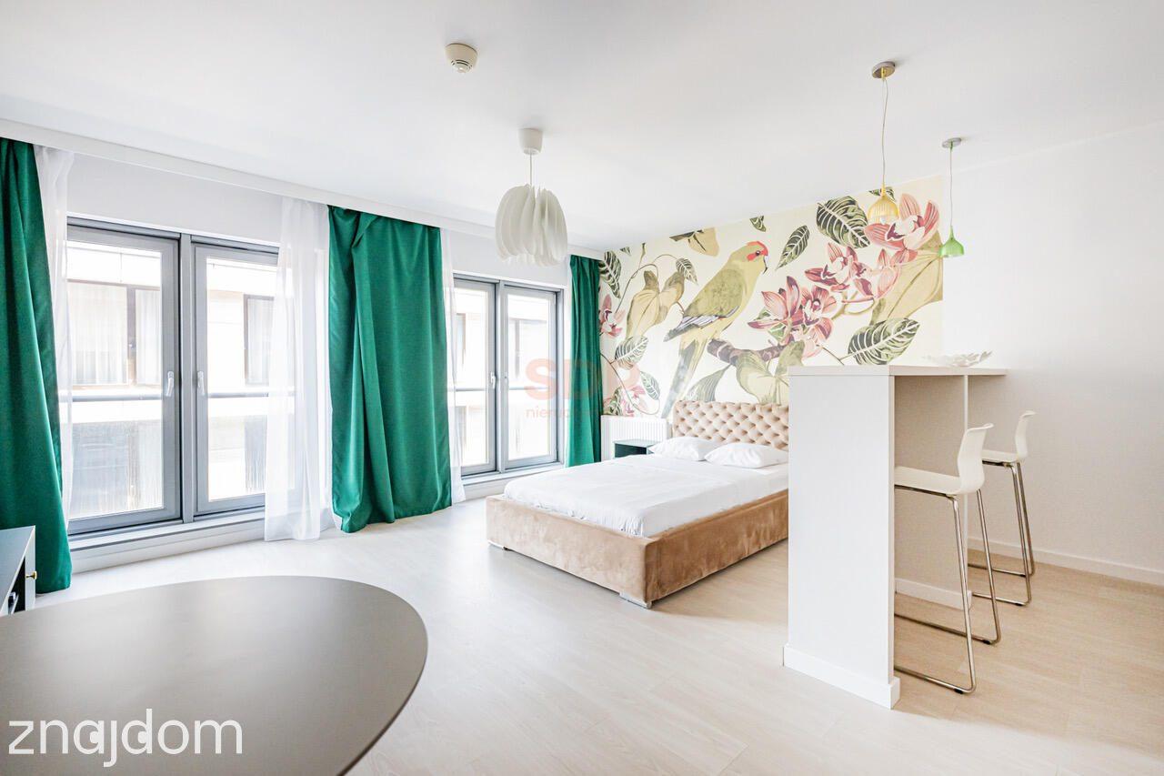 Mieszkanie w apartamentowcu 200 metrów od Płyty Rynku - zdjęcie 2