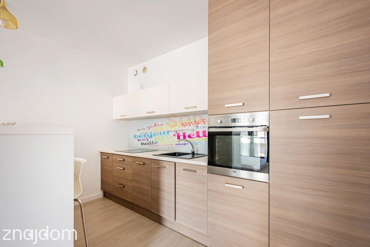 Mieszkanie w apartamentowcu 200 metrów od Płyty Rynku - zdjęcie 6