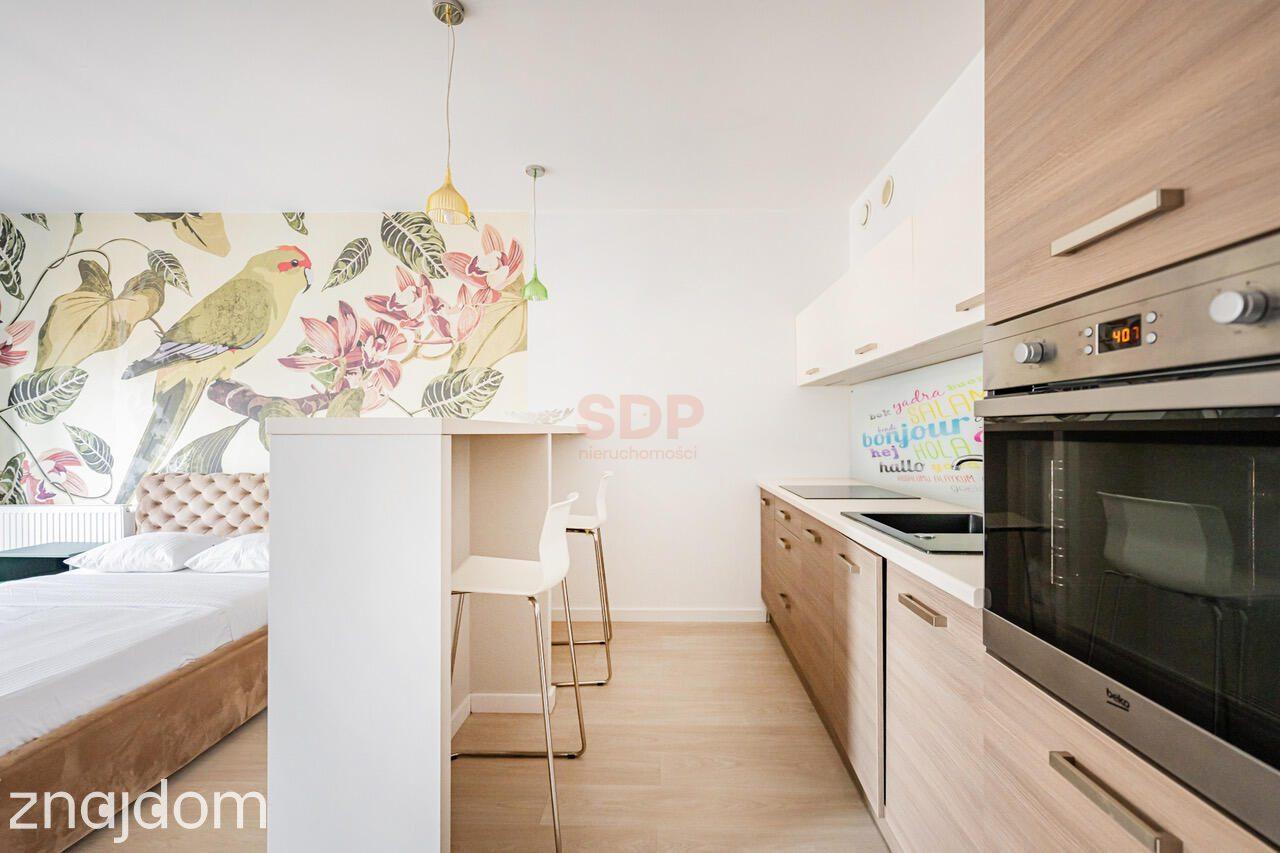 Mieszkanie w apartamentowcu 200 metrów od Płyty Rynku - zdjęcie 7
