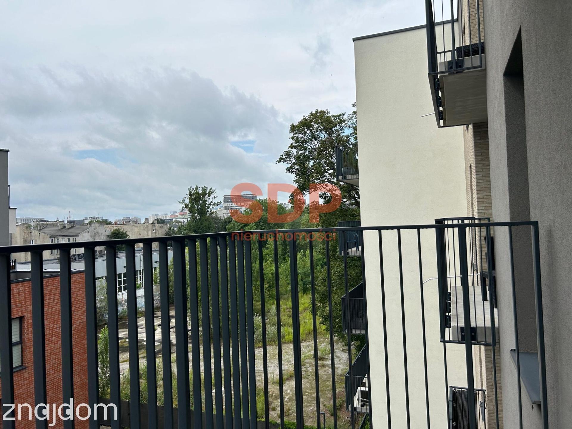 Nowoczesny apartament w dosokanłej lokalizacji w centrum miasta - zdjęcie 10