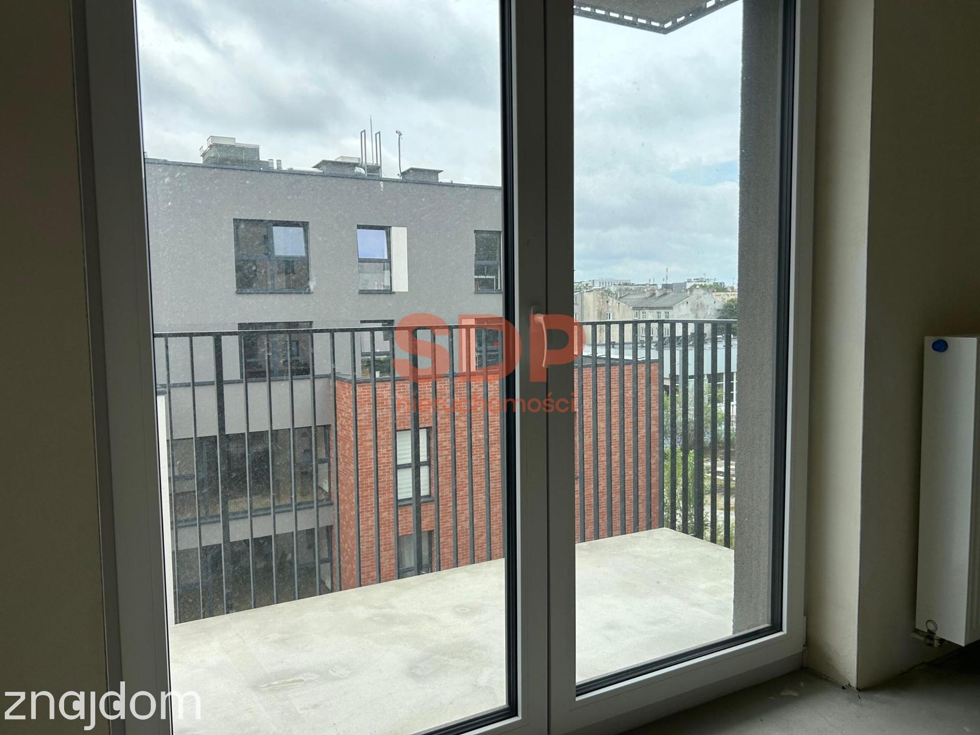 Nowoczesny apartament w dosokanłej lokalizacji w centrum miasta - zdjęcie 9