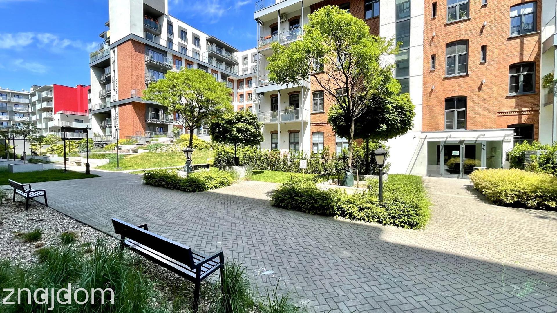 LOFT z balkonem i MP w centrum! - zdjęcie 12