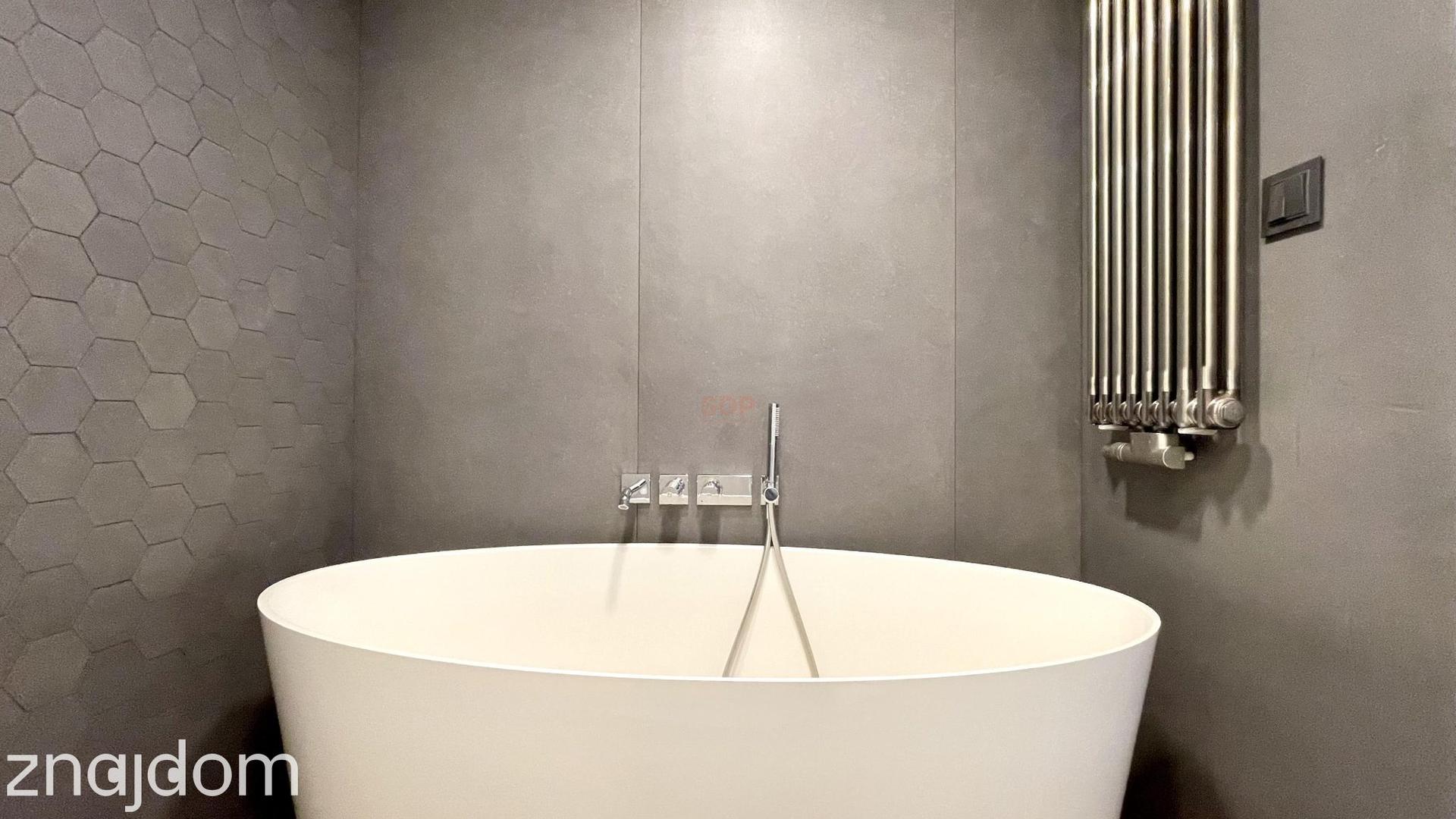 LOFT z balkonem i MP w centrum! - zdjęcie 4