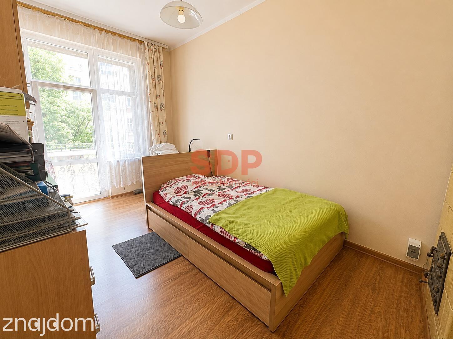 4-pokojowe mieszkanie z 2 balkonami w centrum miasta | 2 piwnice - zdjęcie 10