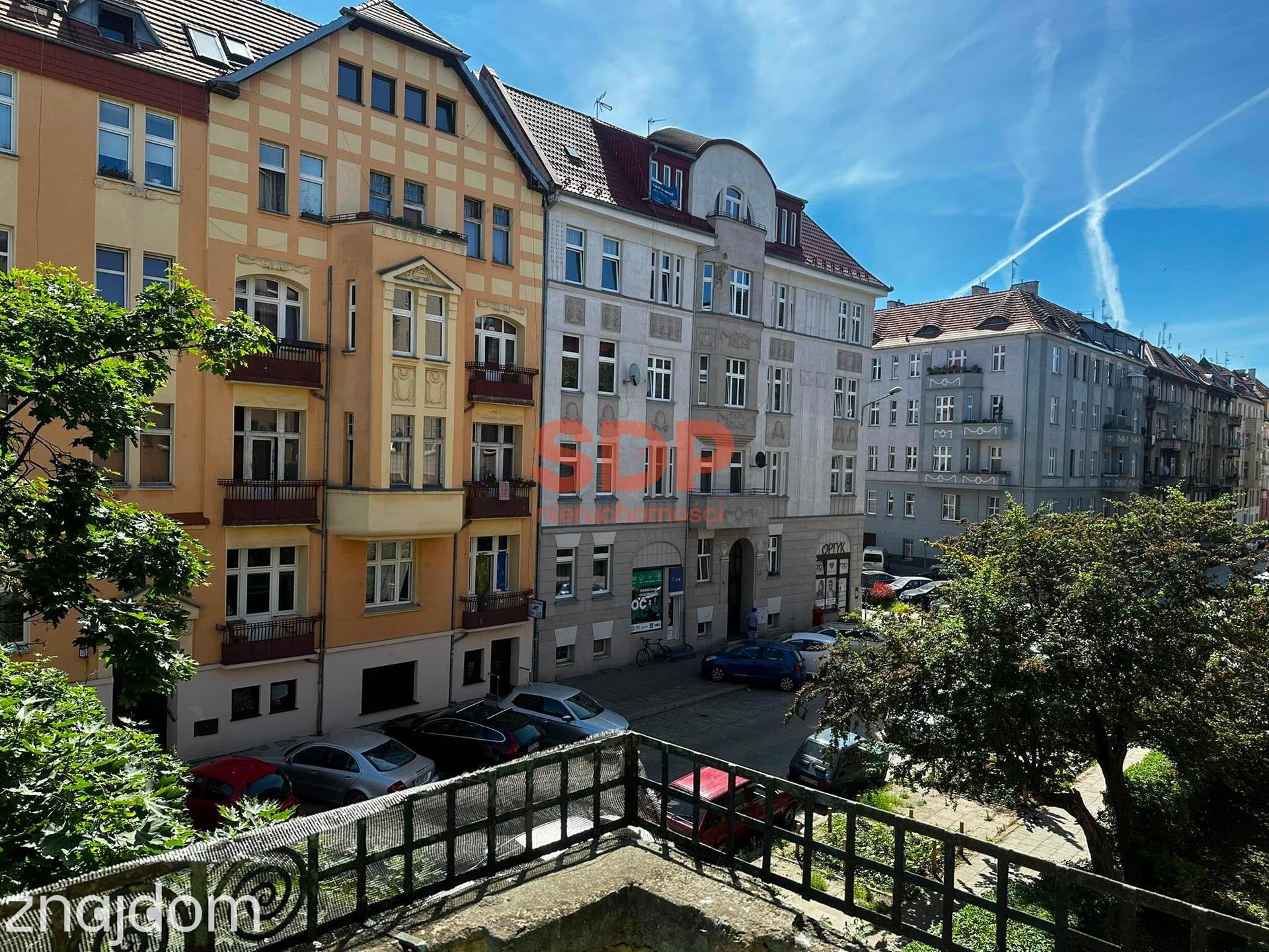 4-pokojowe mieszkanie z 2 balkonami w centrum miasta | 2 piwnice - zdjęcie 14