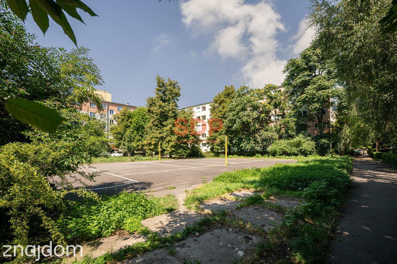 4-pokojowe mieszkanie z 2 balkonami w centrum miasta | 2 piwnice - zdjęcie 4