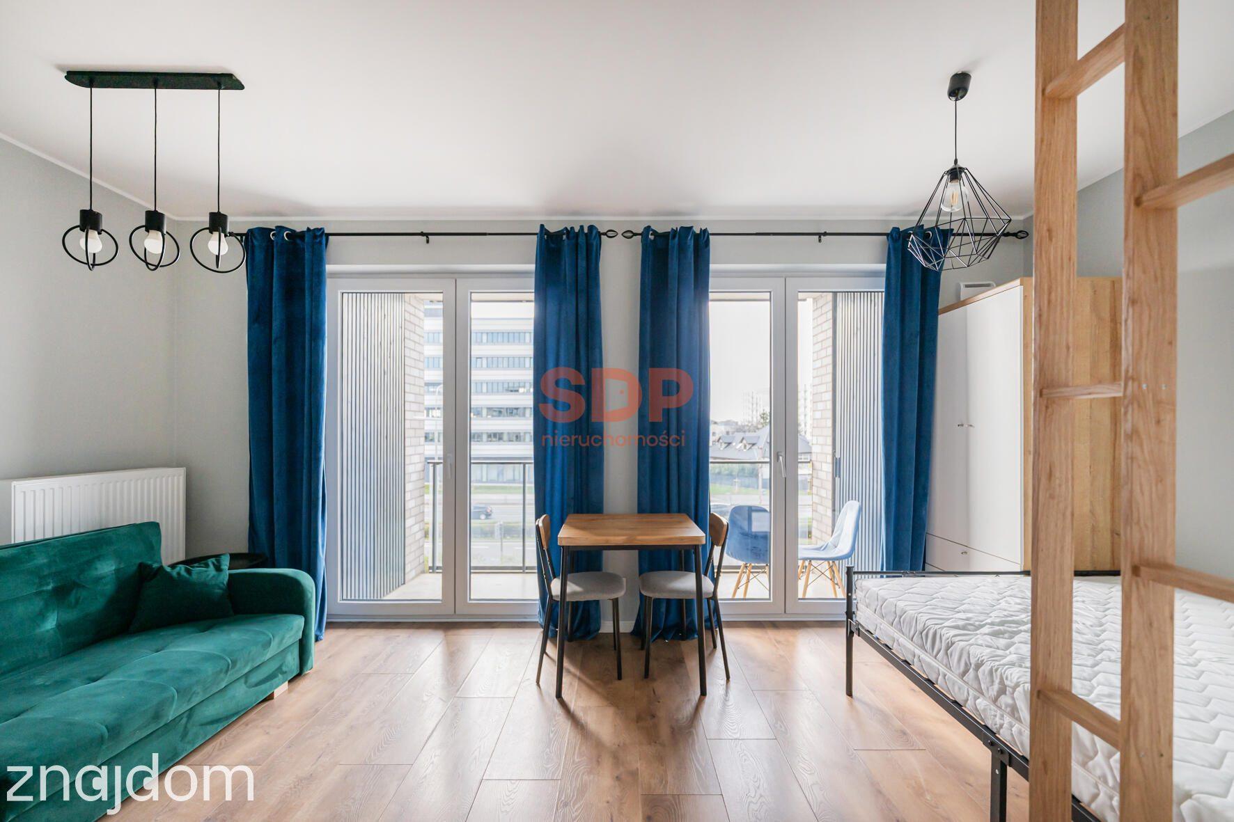 Słoneczny apartament z balkonem w Centrum przy Al. Armii Krajowej - zdjęcie 2