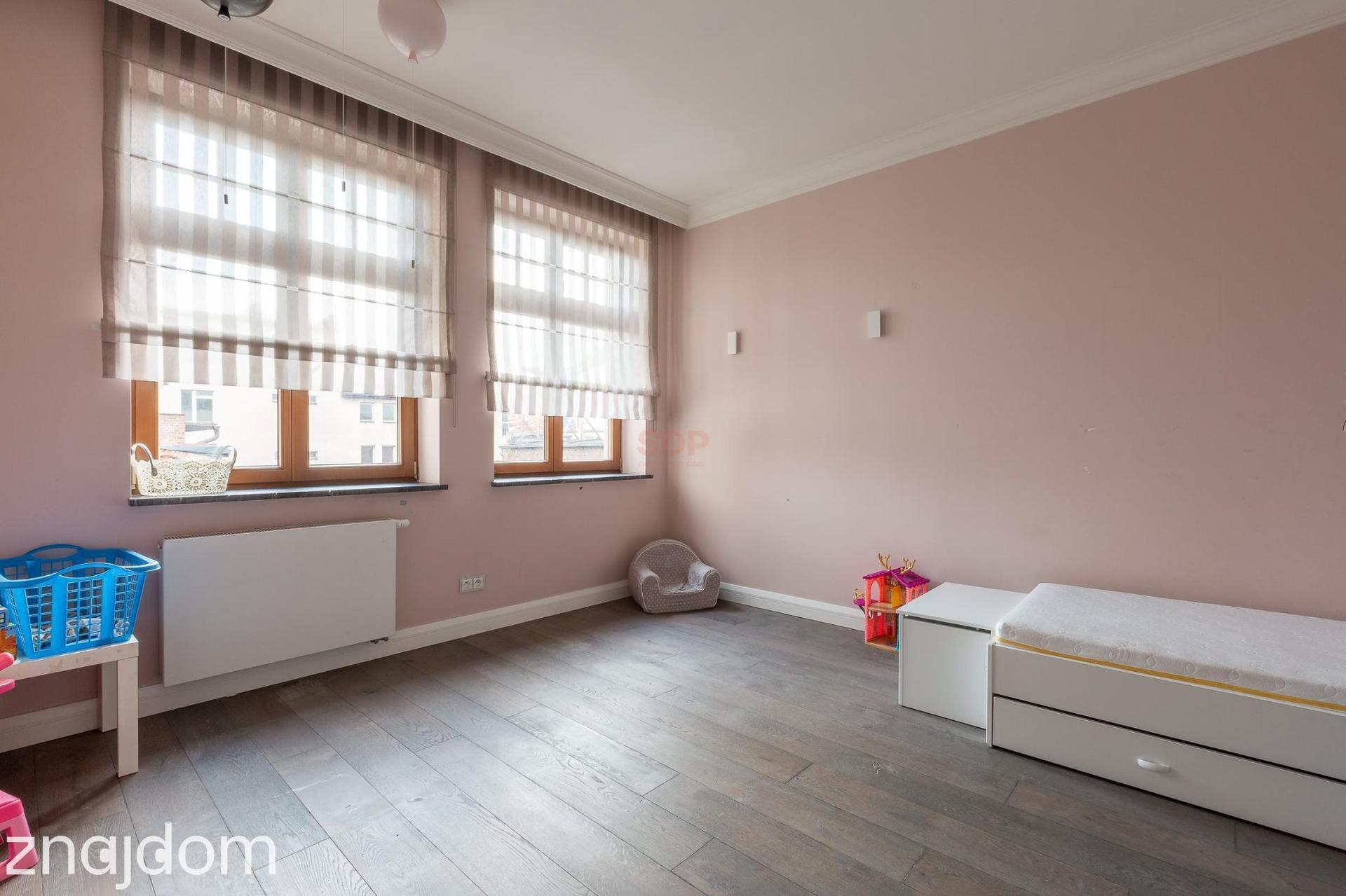 Apartament przy Włodkowica ponad 200 m2 - zdjęcie 14