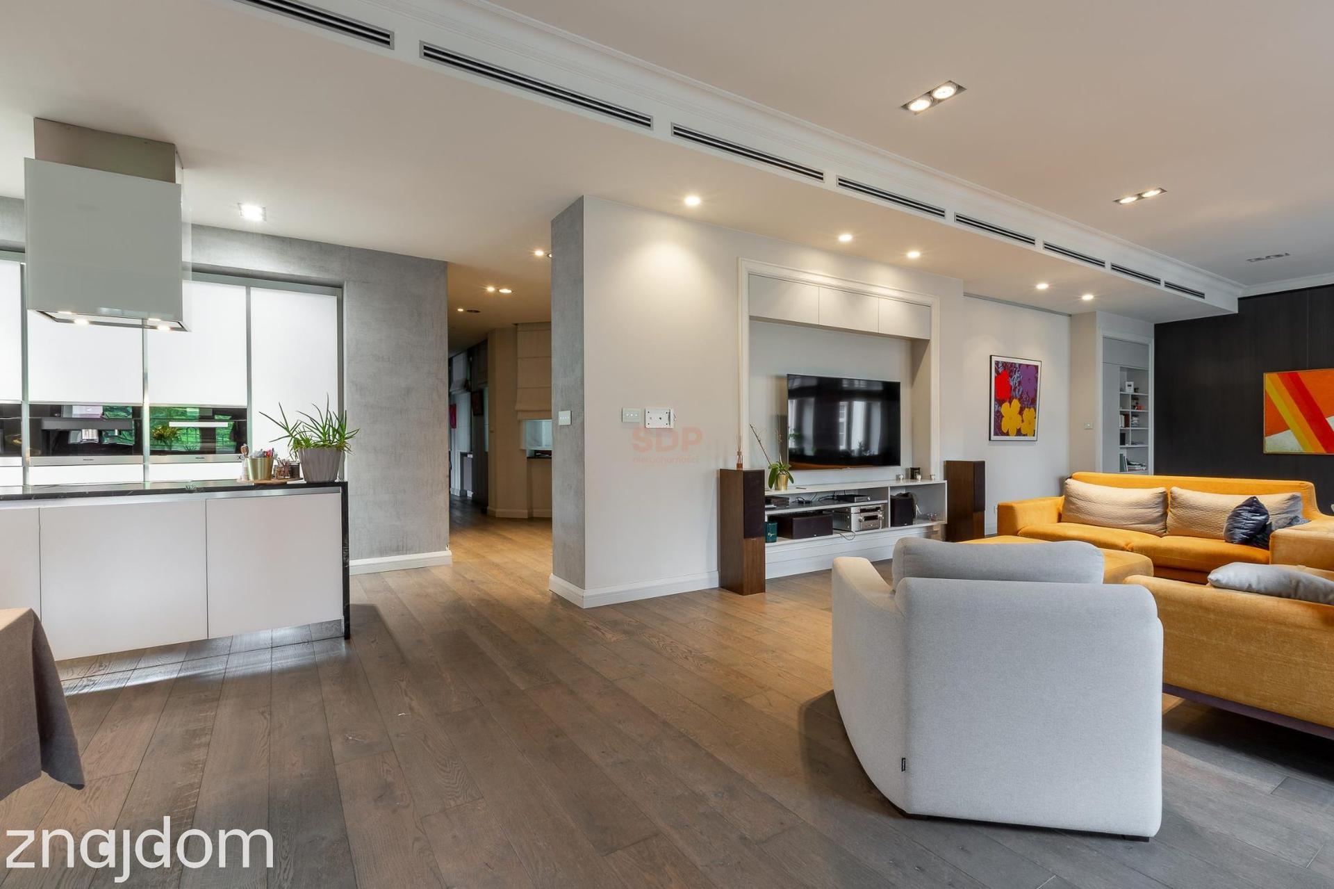 Apartament przy Włodkowica ponad 200 m2 - zdjęcie 4