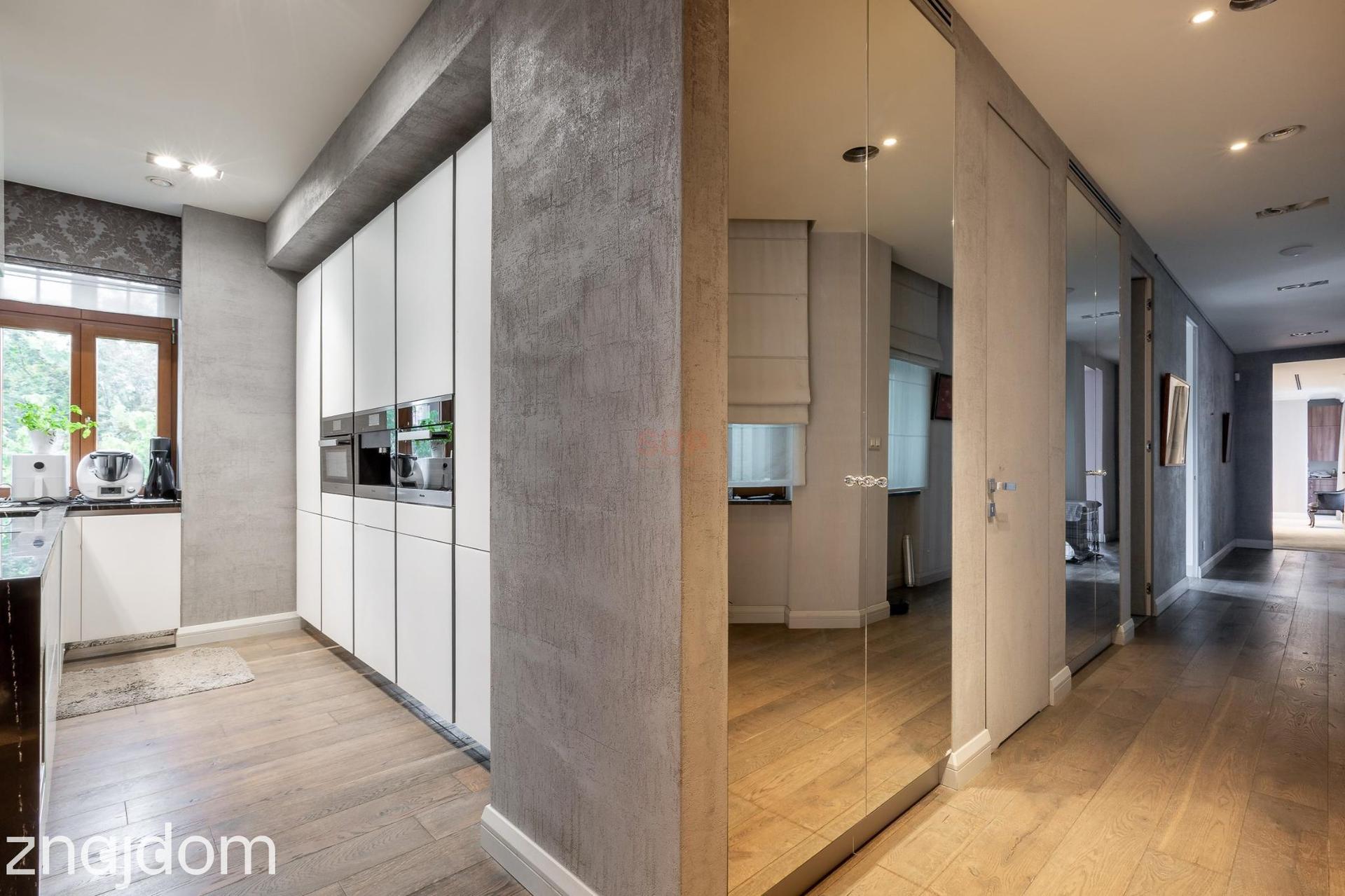 Apartament przy Włodkowica ponad 200 m2 - zdjęcie 7