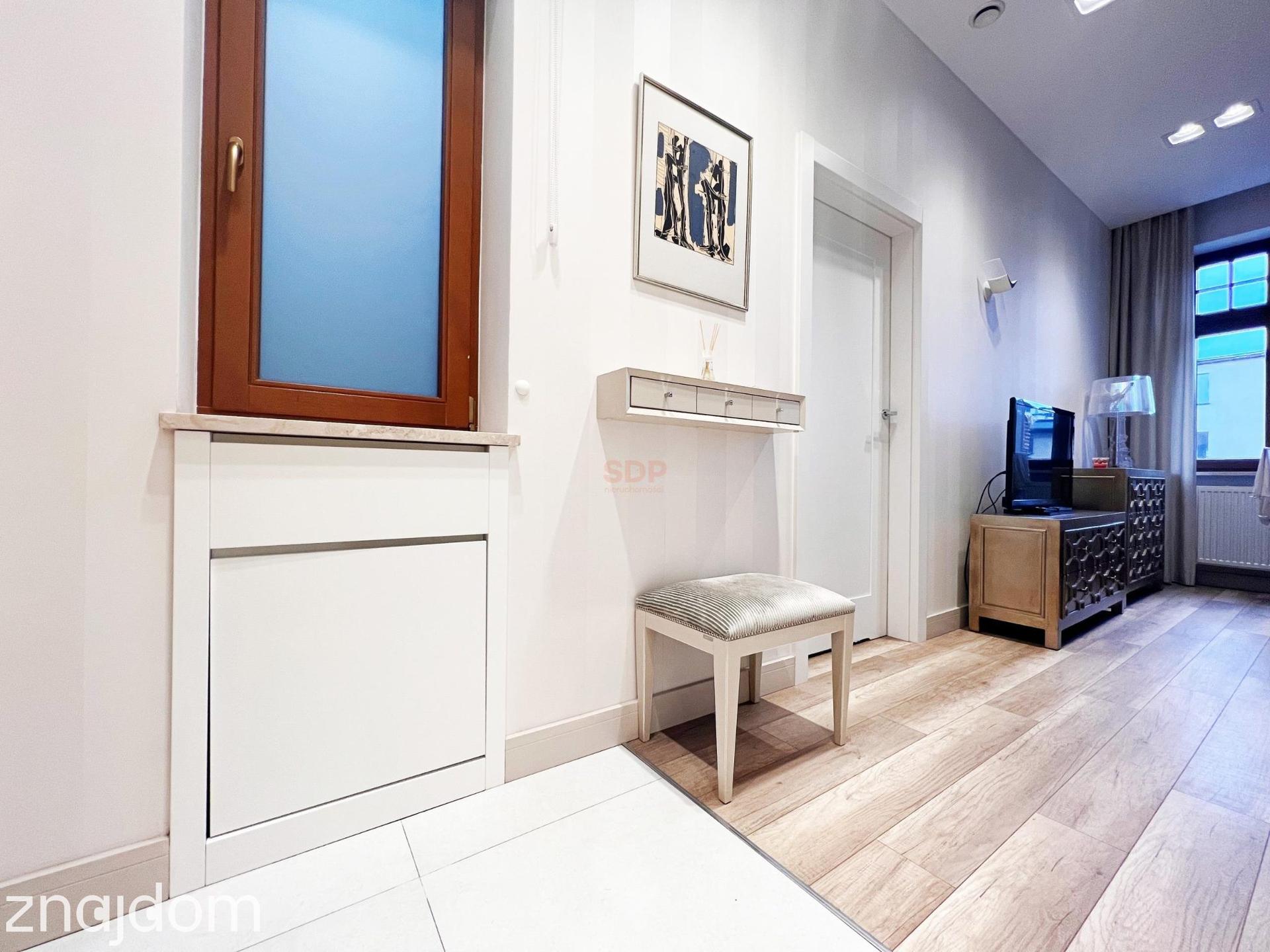 Apartament przy Włodkowica - zdjęcie 8