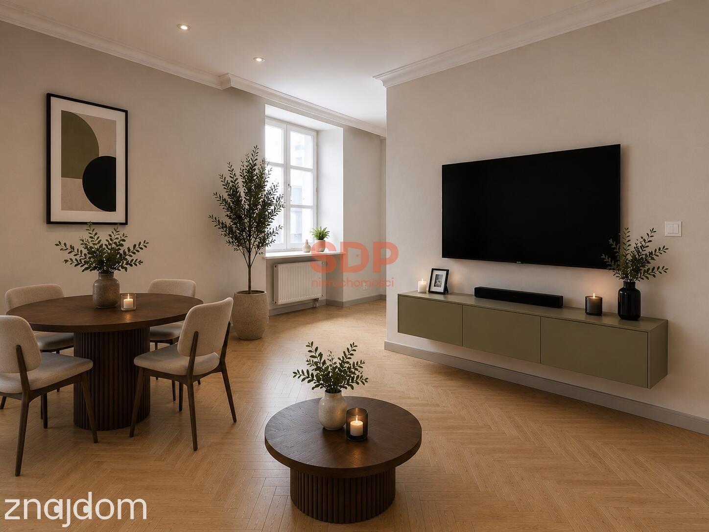 Apartament z wydzieloną sypialnią | Cenrum miasta | Kamienica z windą