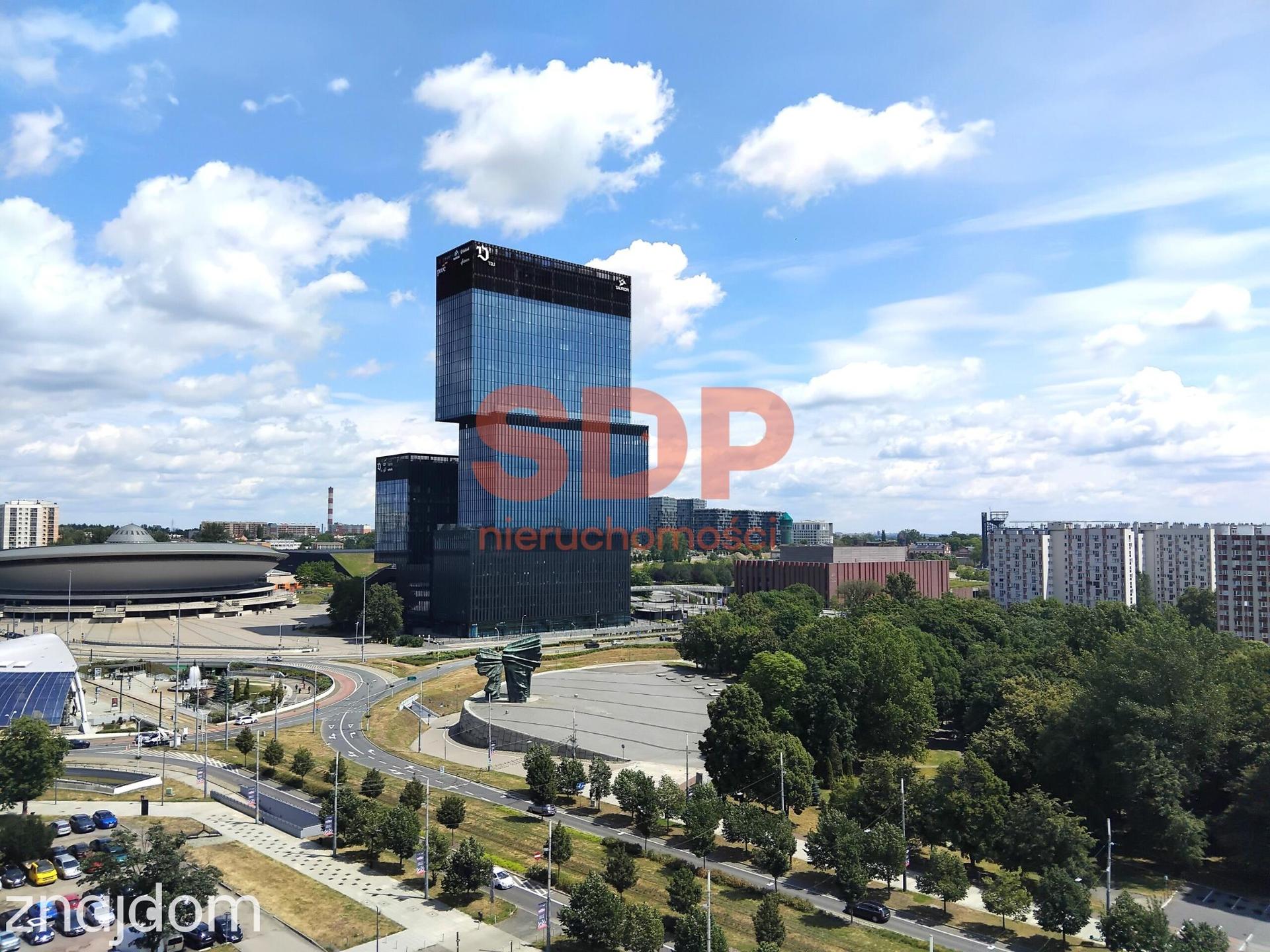 Nowoczesny apartament w sercu Katowic | Widok na spodek - zdjęcie 2