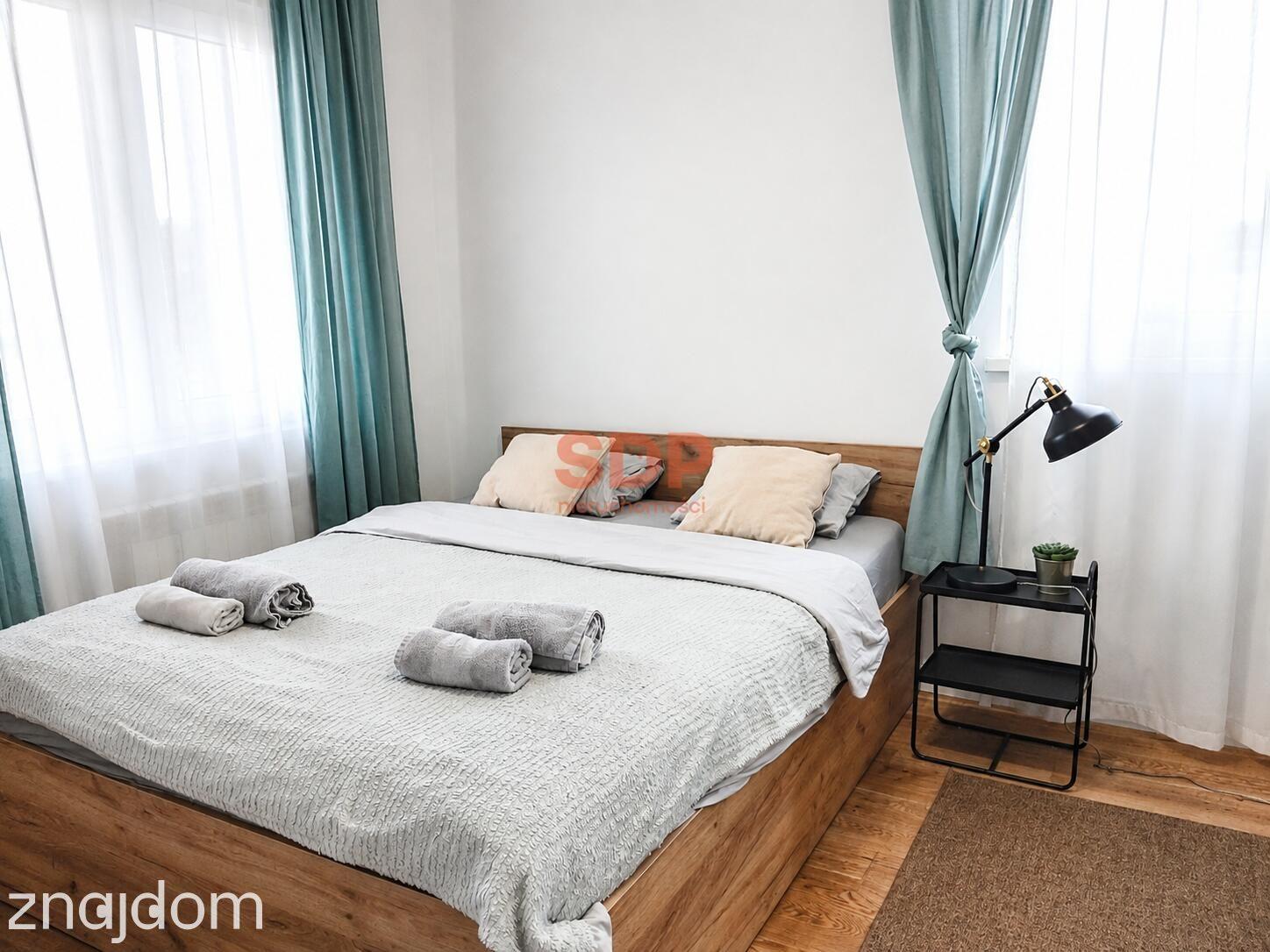 Nowoczesny apartament w sercu Katowic | Widok na spodek - zdjęcie 7