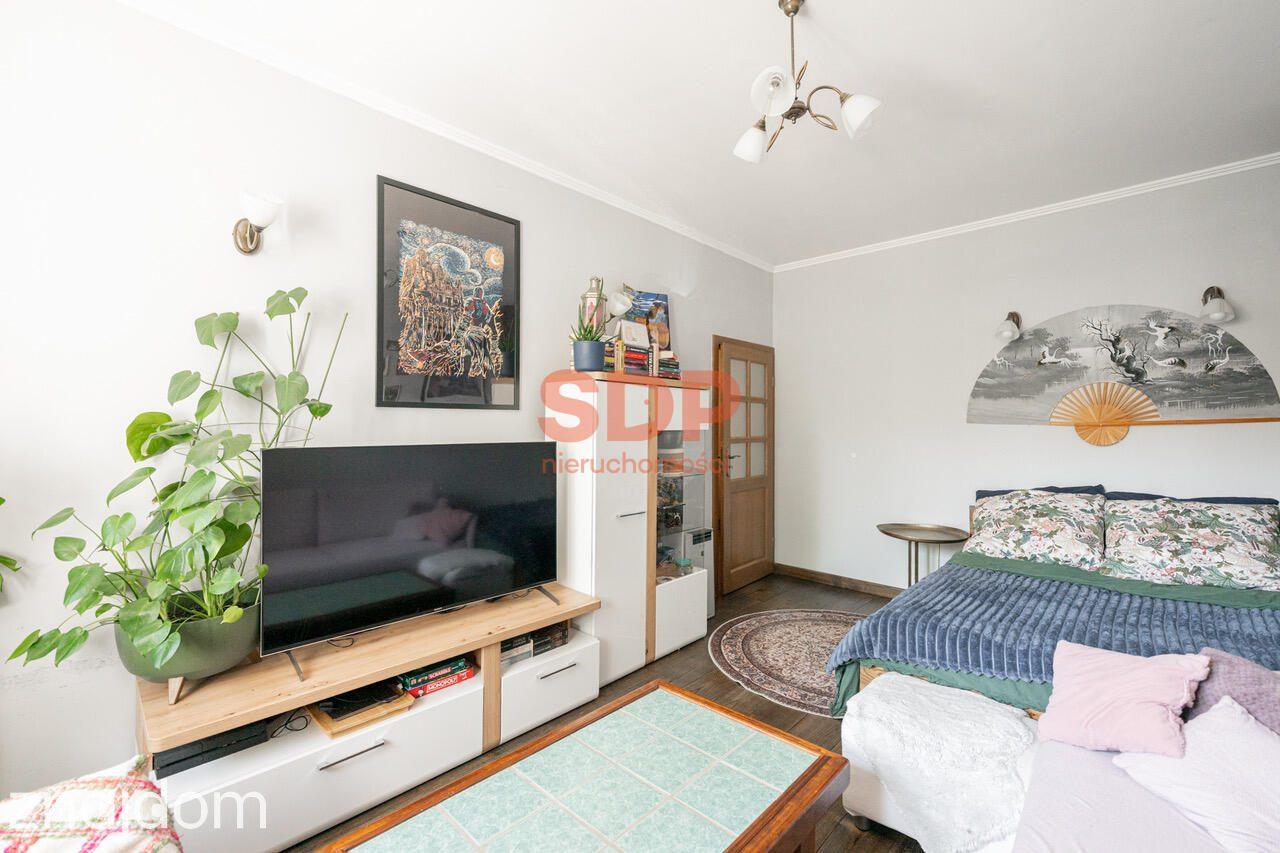 Klimatyczna kamienica po remoncie: 60 m², dębowe podłogi, balkon - zdjęcie 6