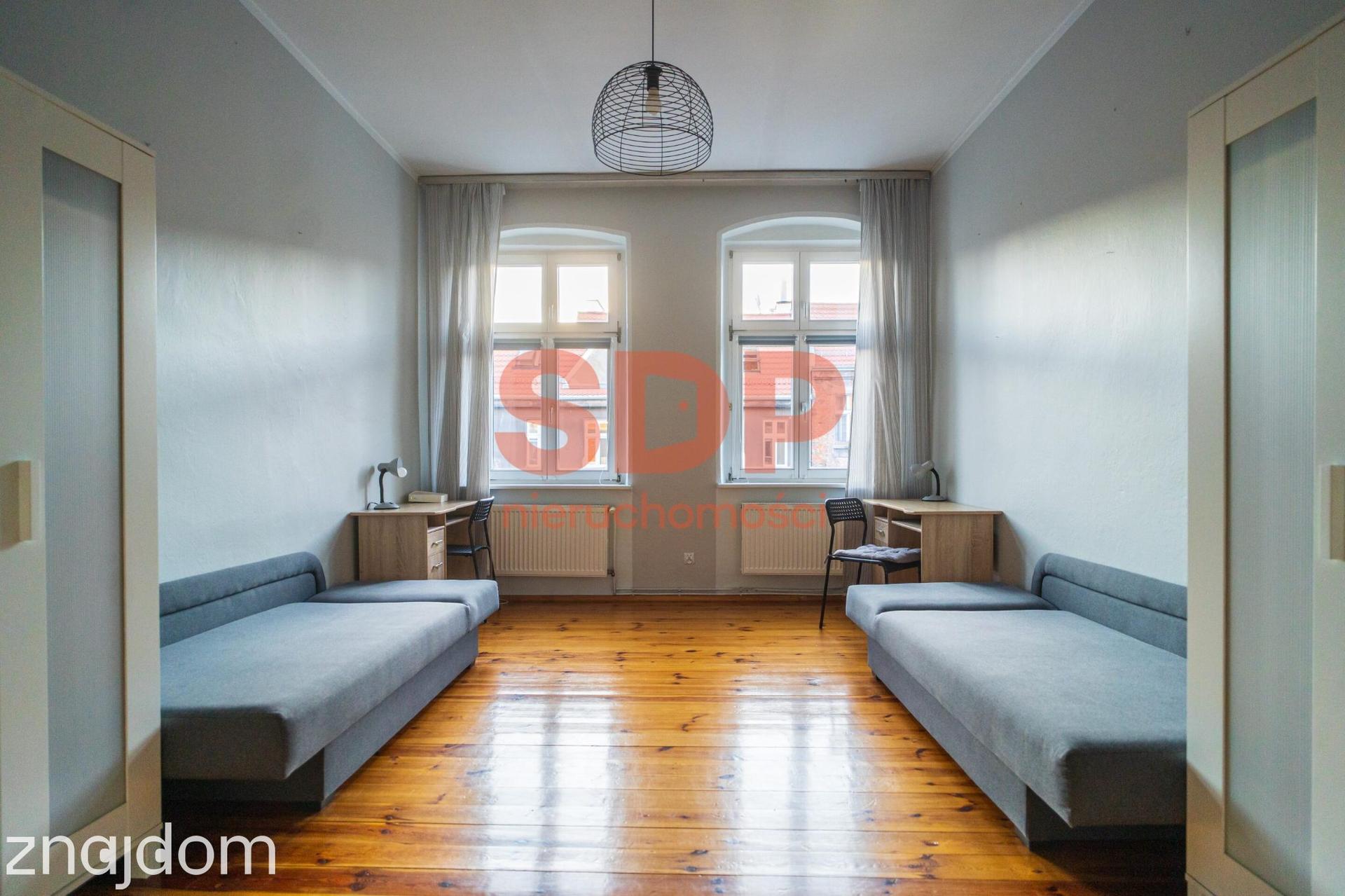 2 rozkładowe pokoje w centrum | oddzielna kuchnia