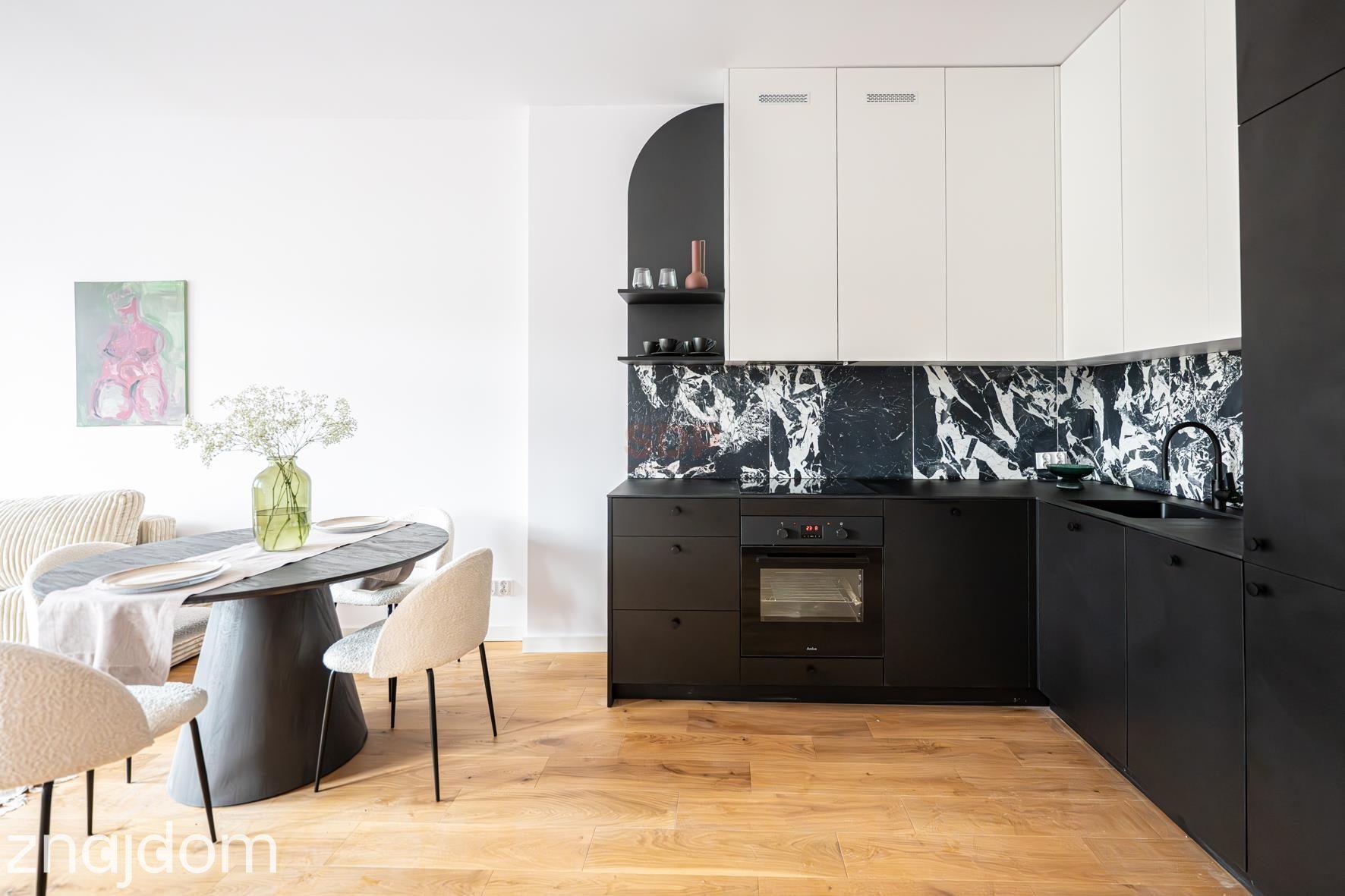 Od architekta wnętrz - Ciche mieszkanie przy Rynku - zdjęcie 5