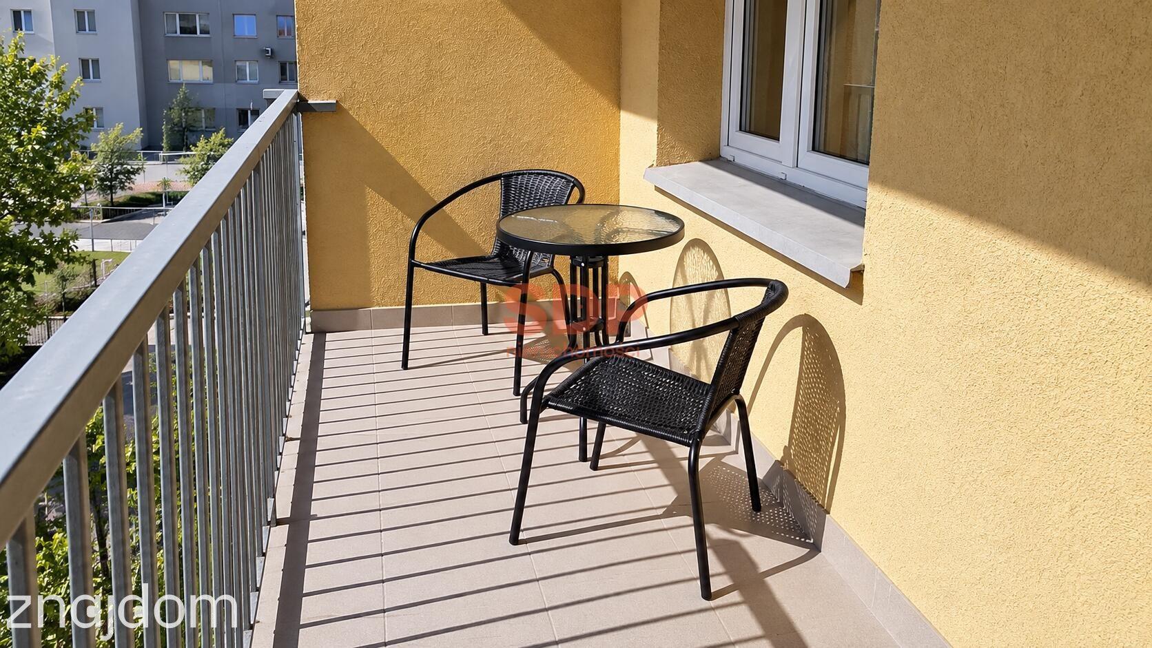 Nowa Cena! 4 pokoje + balkon - zdjęcie 2