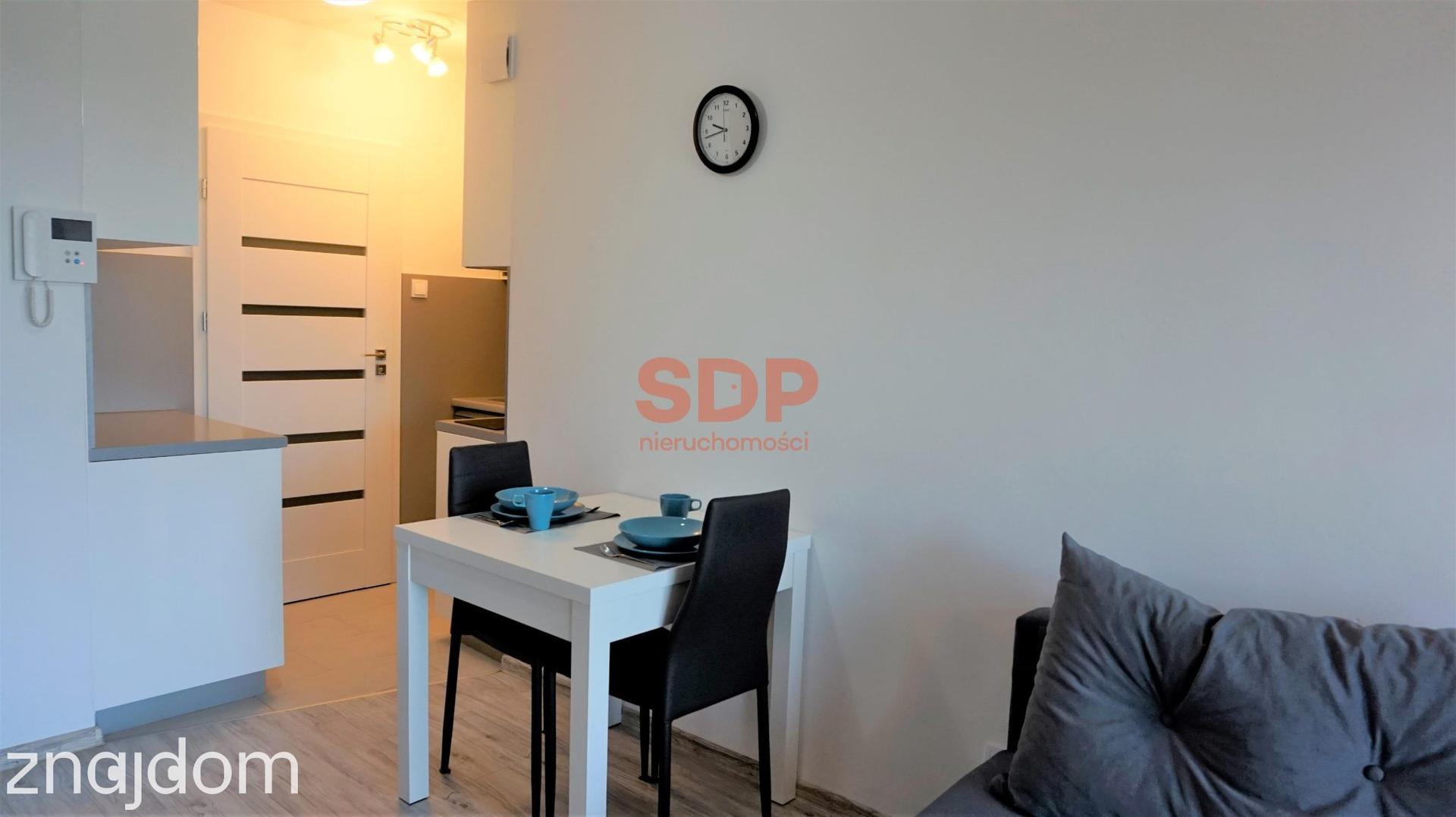 Kawalerka z balkonem. Apartamentowiec - zdjęcie 2