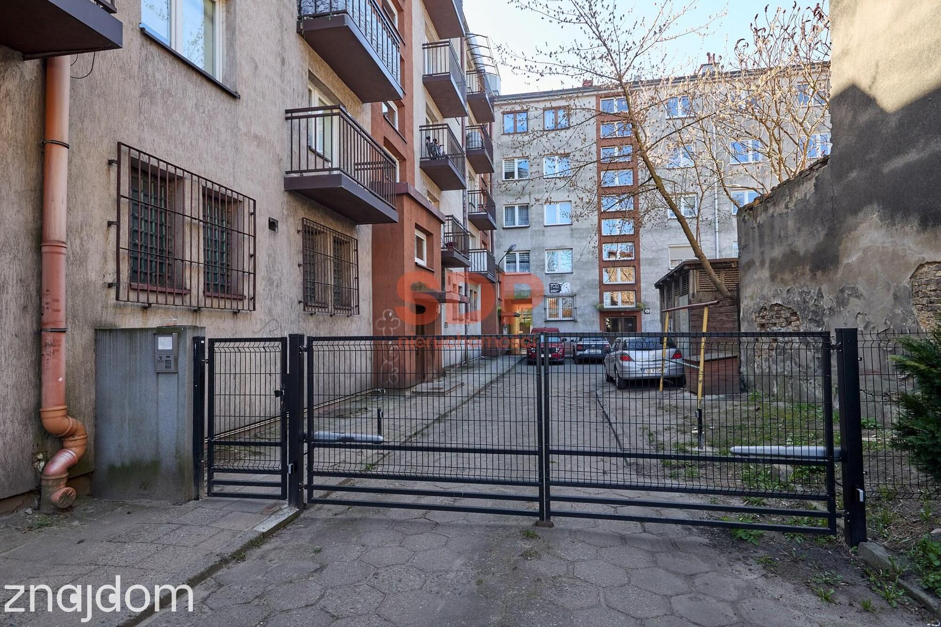Odświeżone 3-pokojowe mieszkanie| Prywatny parking | Dwa balkony - zdjęcie 13