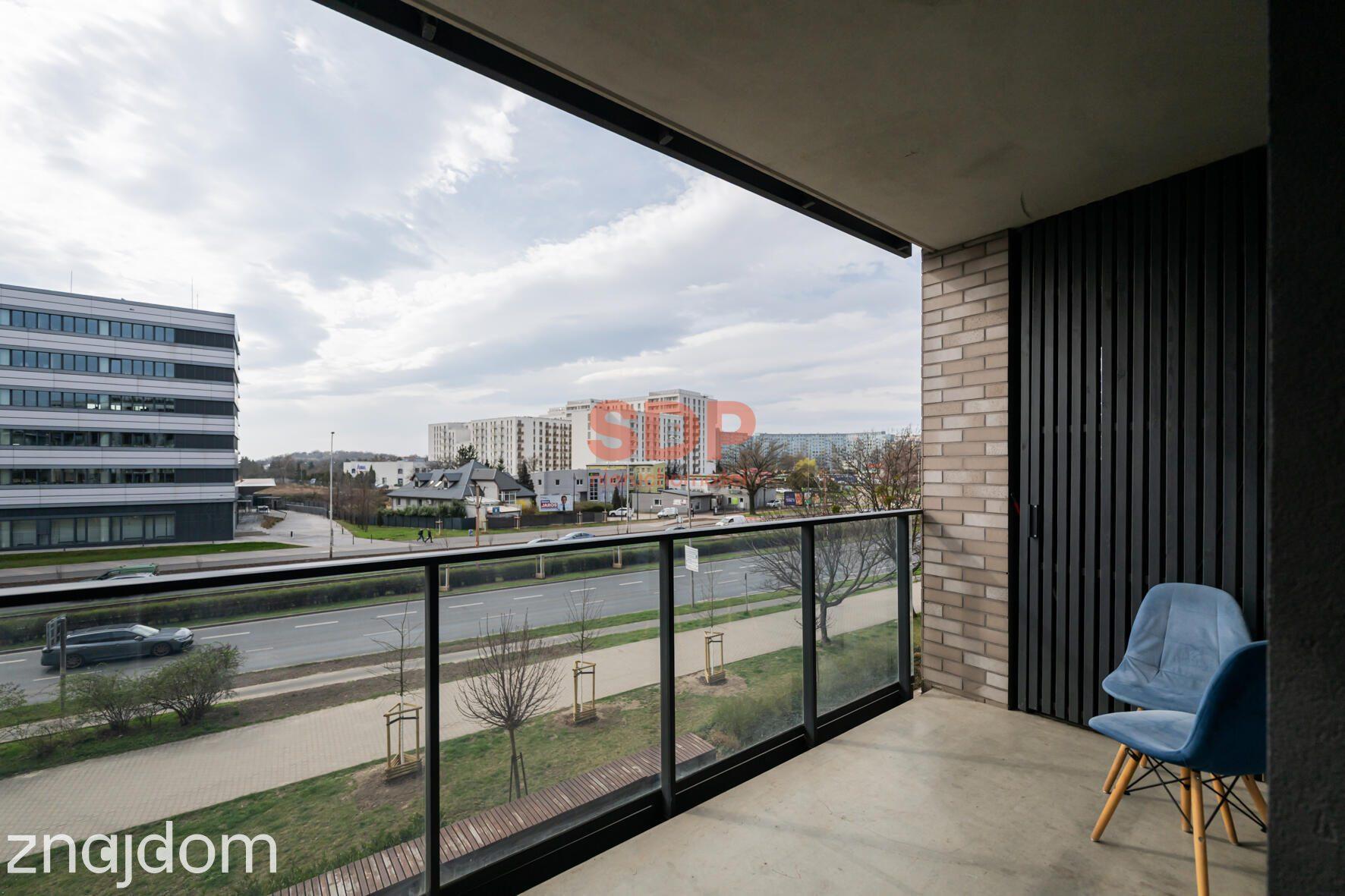 Słoneczny apartament z balkonem w Centrum przy Al. Armii Krajowej - zdjęcie 2