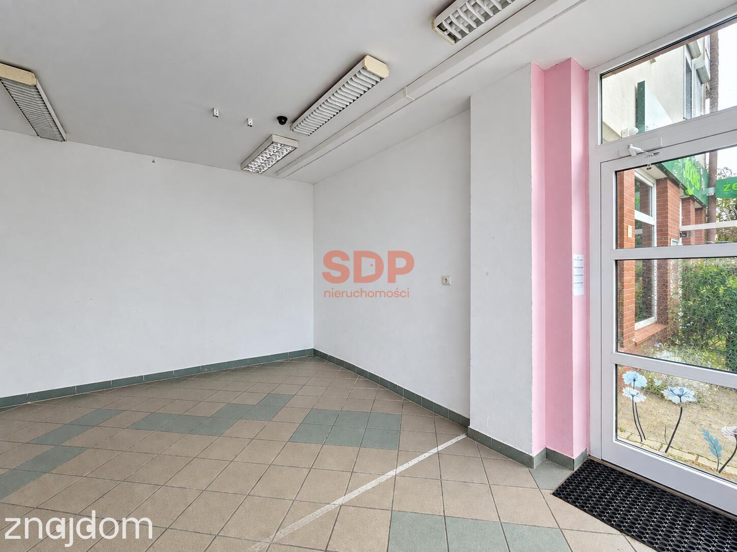 Lokal z witrynami 86m2+piwnica 65m2|Borek ul. Ślężna