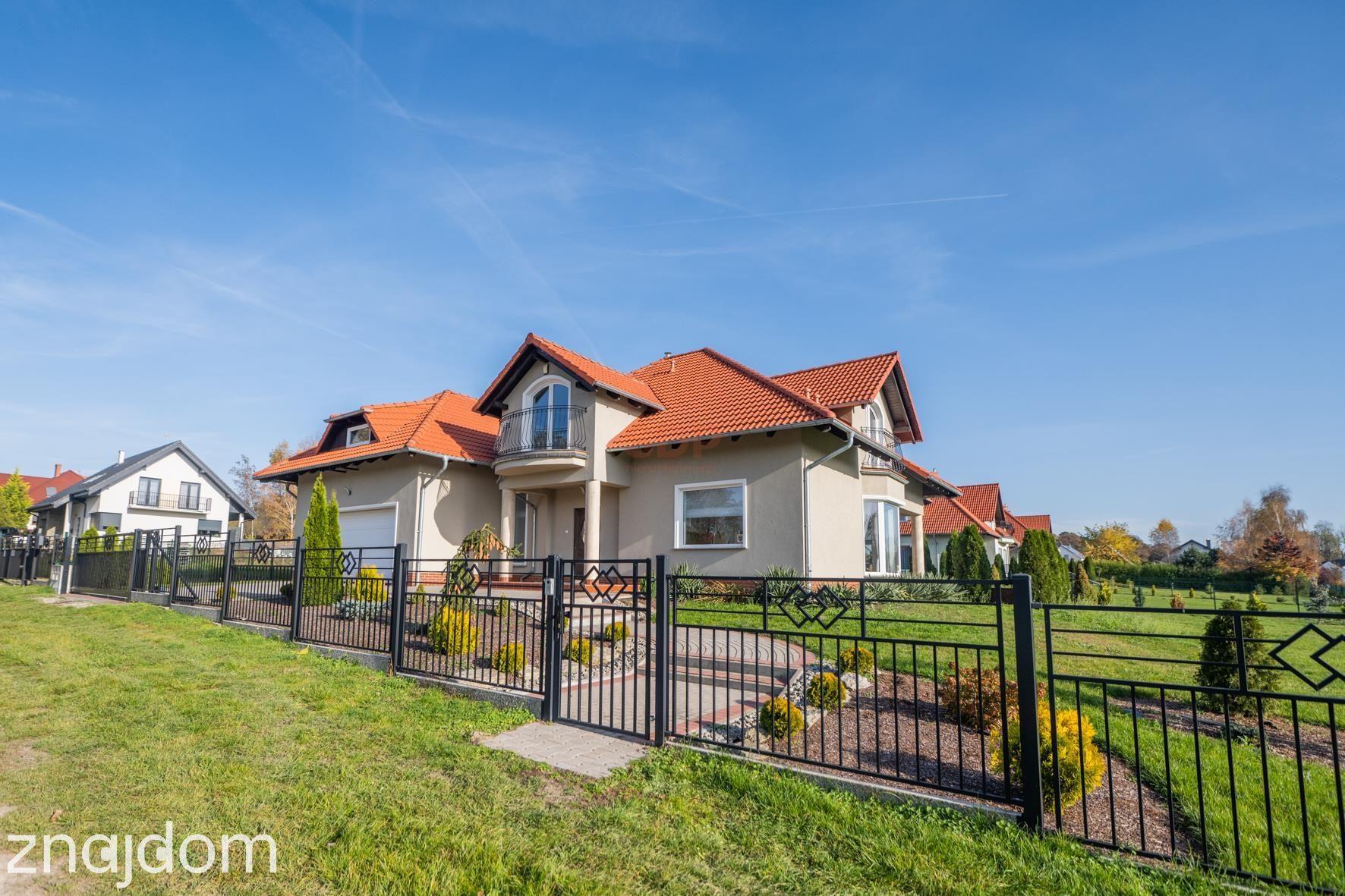 Luksusowa willa do zamieszkania duża działka 1455m2 - zdjęcie 14
