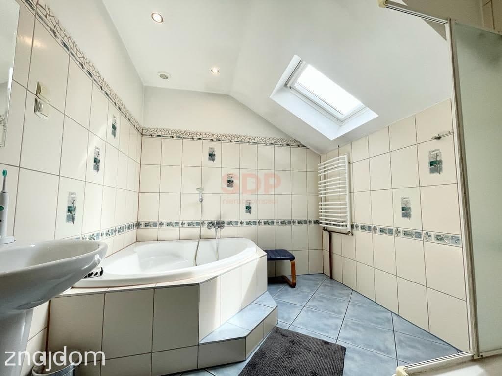 Dom wolnostojący 200m2 w Moszycach - zdjęcie 10