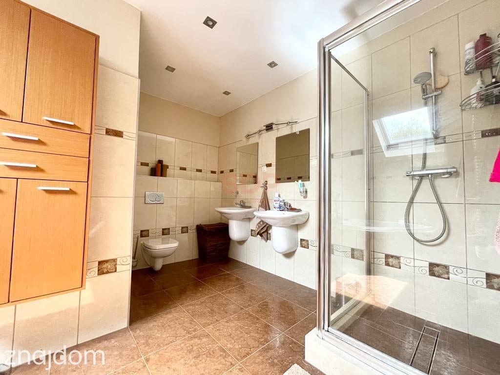 Dom wolnostojący 200m2 w Moszycach - zdjęcie 12
