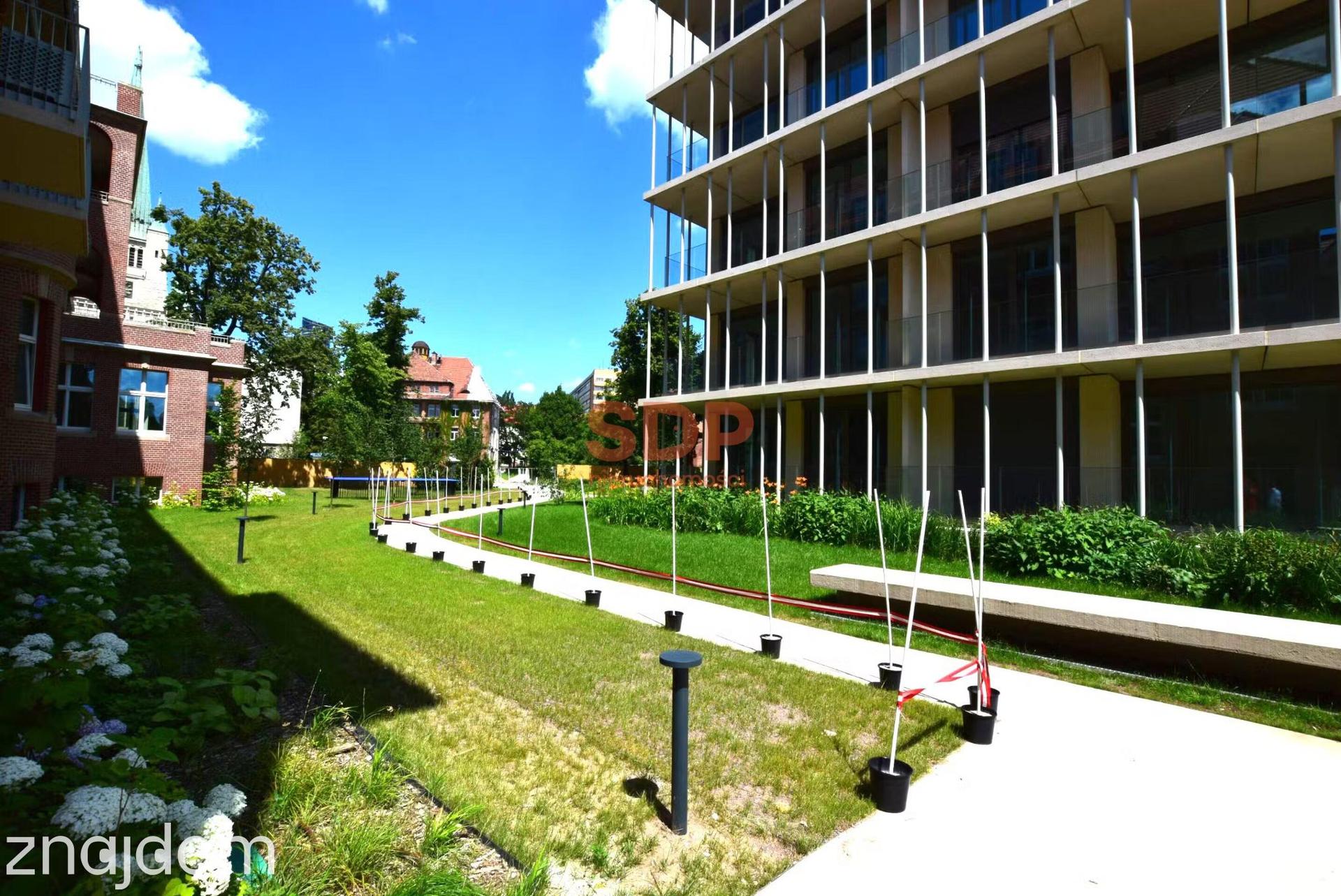 Apartament z widokiem na wewnętrzny ogród - zdjęcie 6