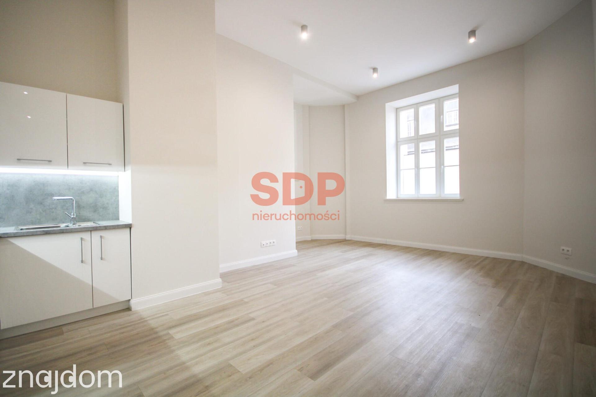 Dwupokojowe mieszkanie w dziedzińcu kamienicy | 56m2 | 2 pok | ENG