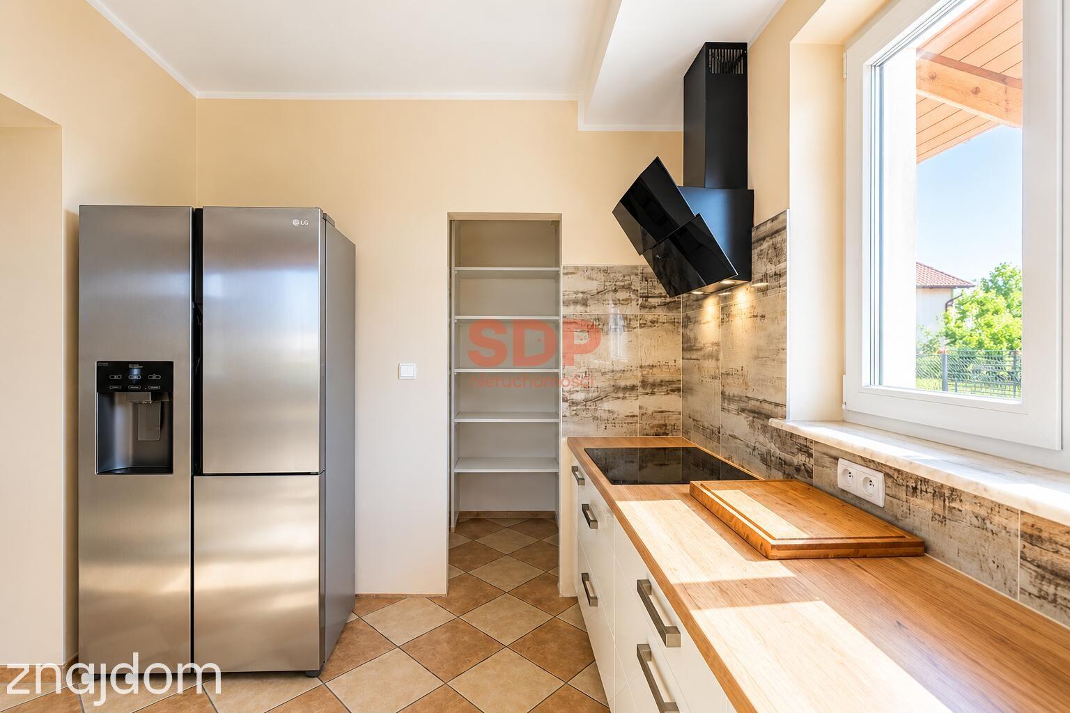 Dom wolnostojący z garażem | 1372 m2 działka - zdjęcie 5