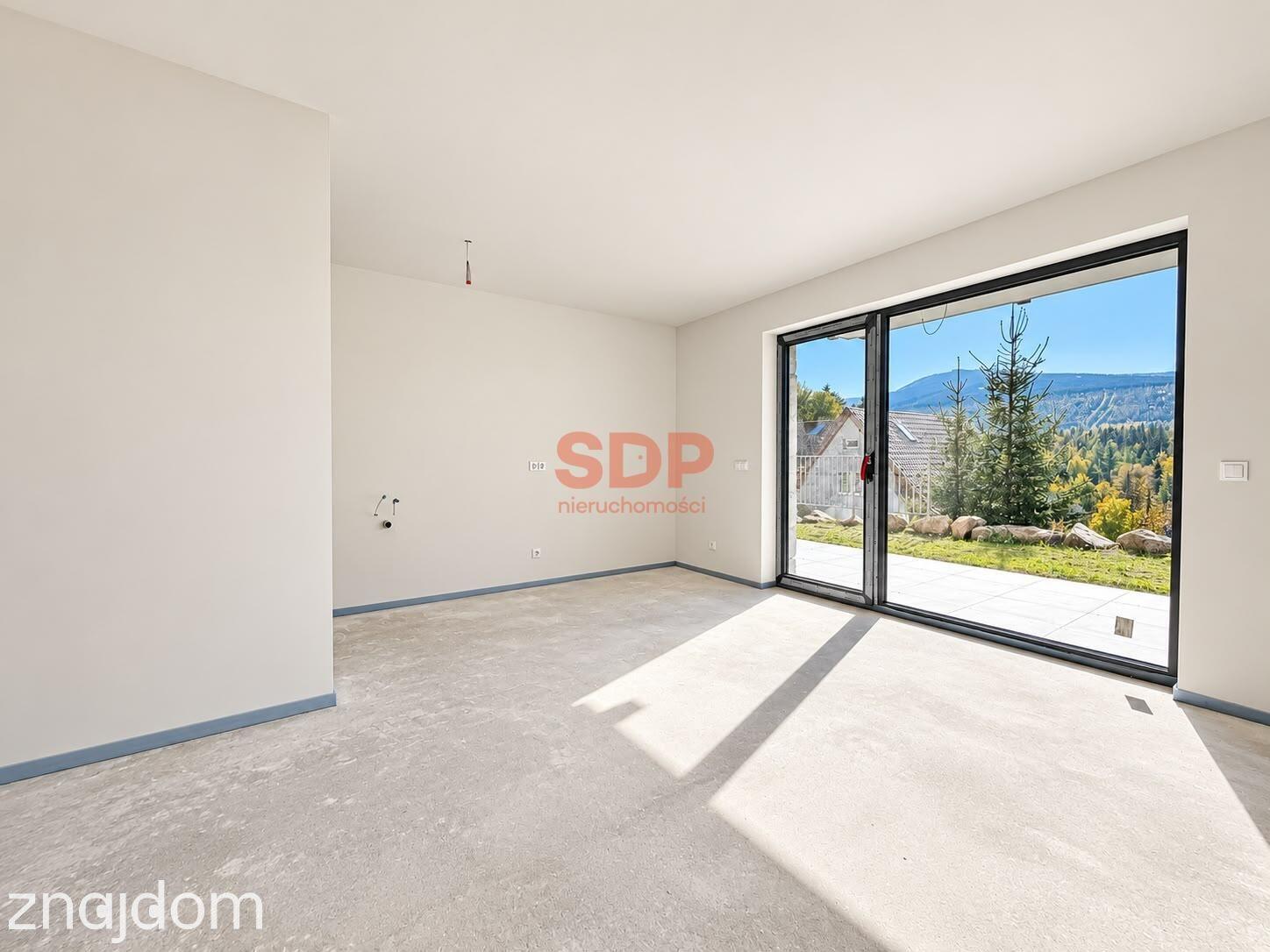 Nowy apartament z tarasem | STREFA SPA |