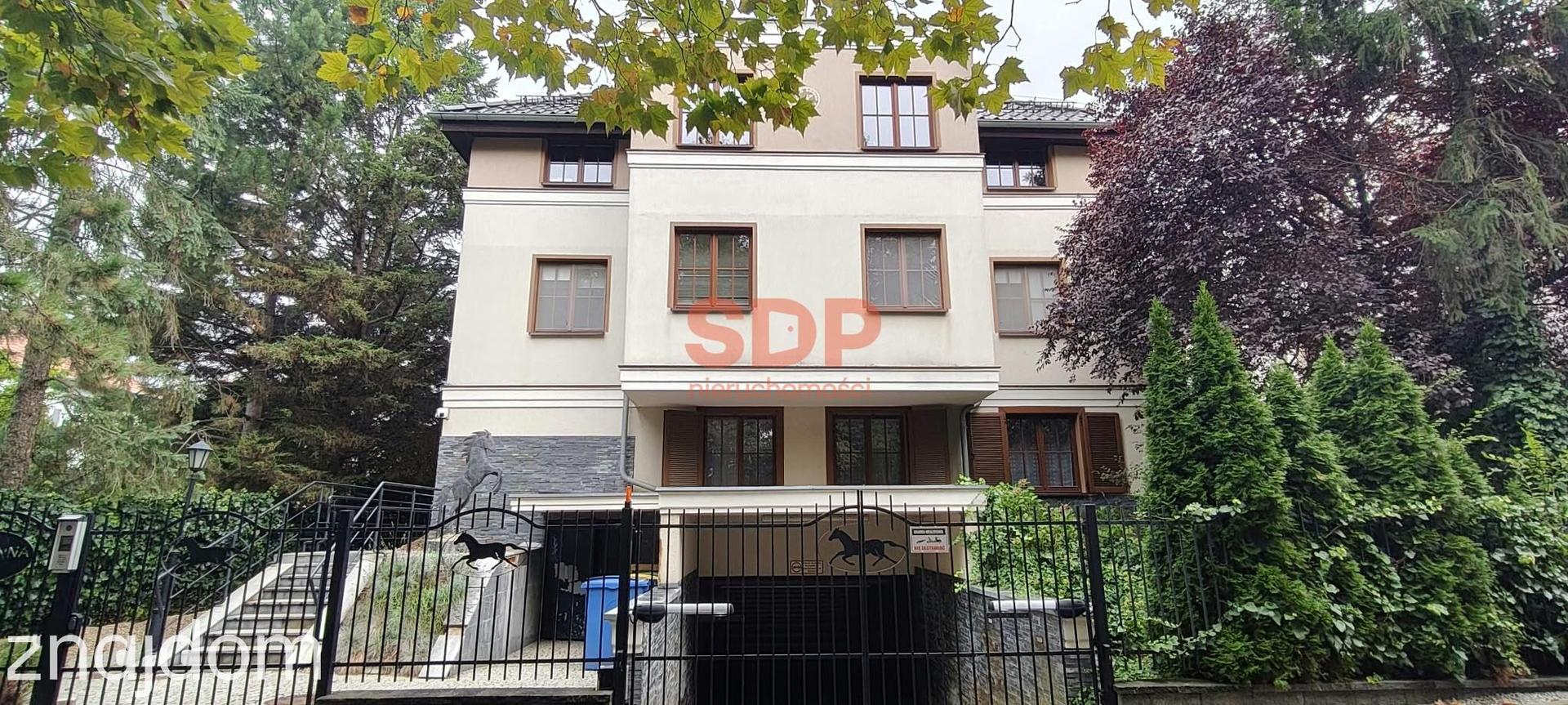 Duża kawalerka w apartamentowcu / cicha ulica/ Wyścigowa/ Krzyki
