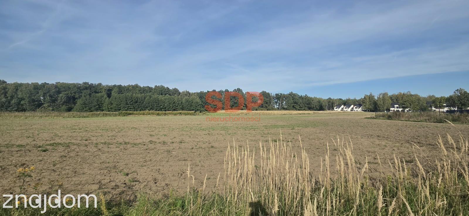 Działka budowlana w cichej okolicy w Nadolicach. - zdjęcie 3